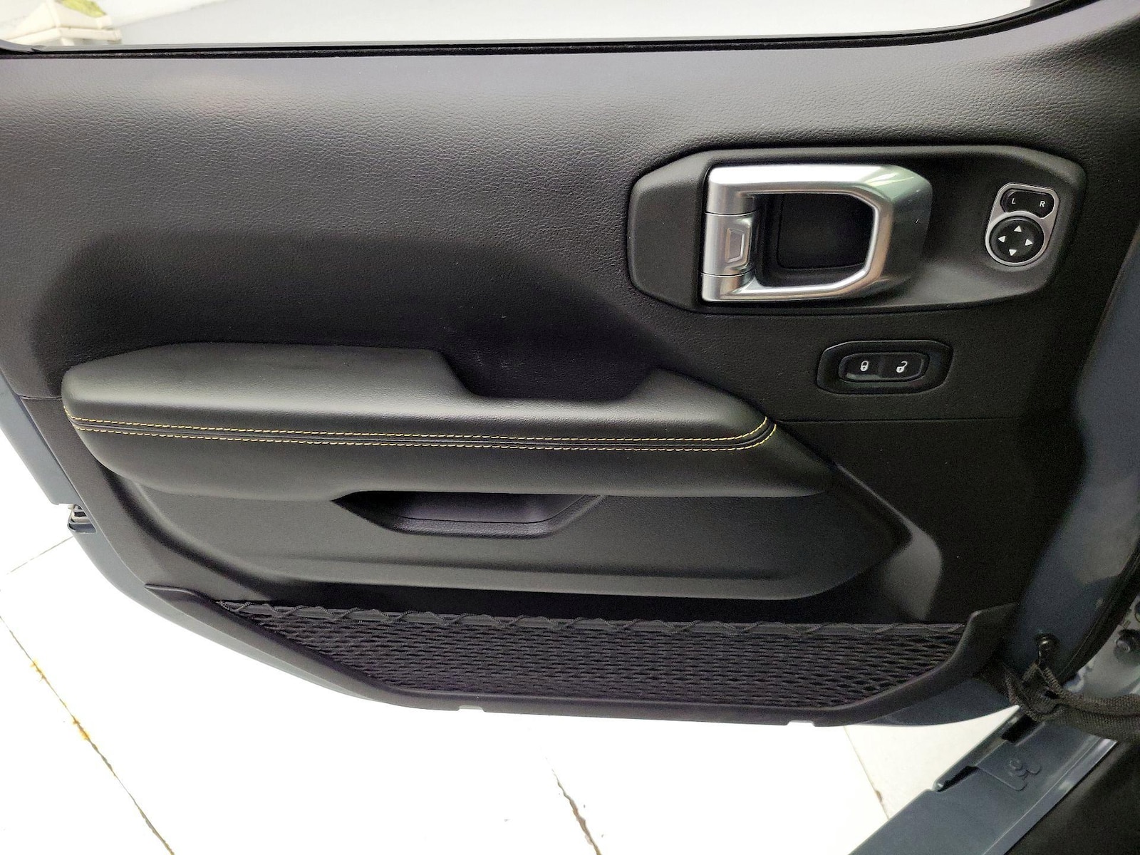 2024 Jeep Wrangler 4-Door Sahara - Photo 13