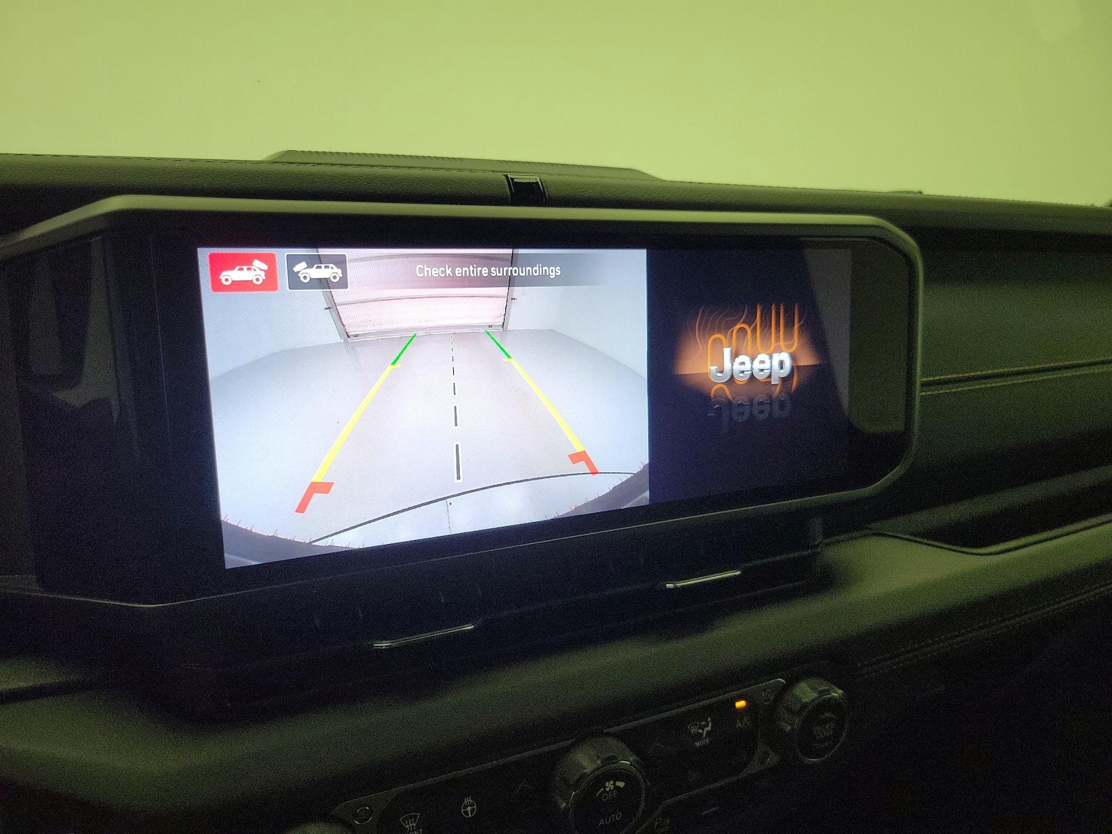 2024 Jeep Wrangler 4-Door Sahara - Photo 16