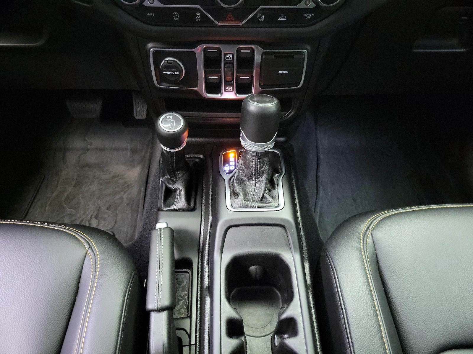 2024 Jeep Wrangler 4-Door Sahara - Photo 19