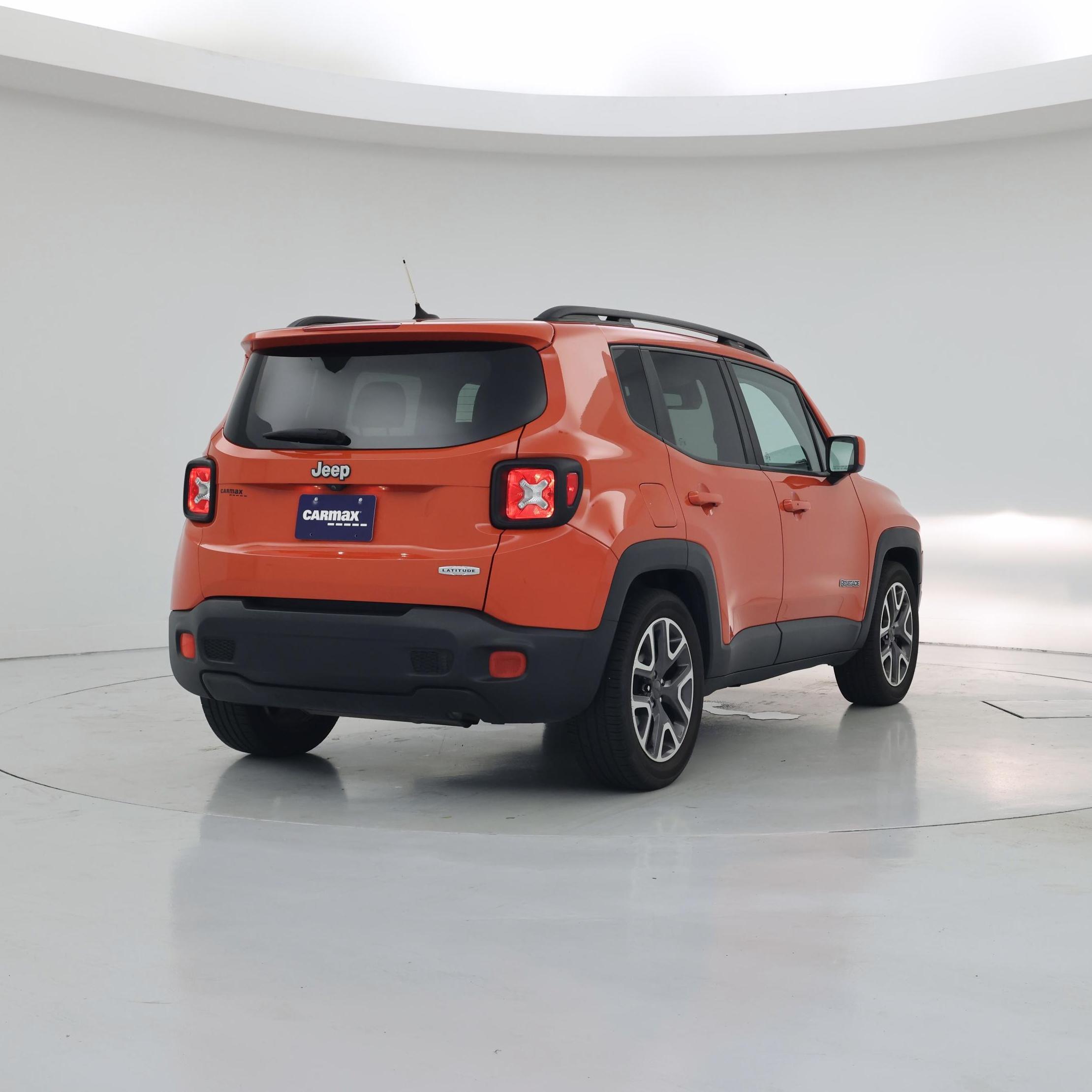 Thumbnail: 2017 Jeep Renegade - 8