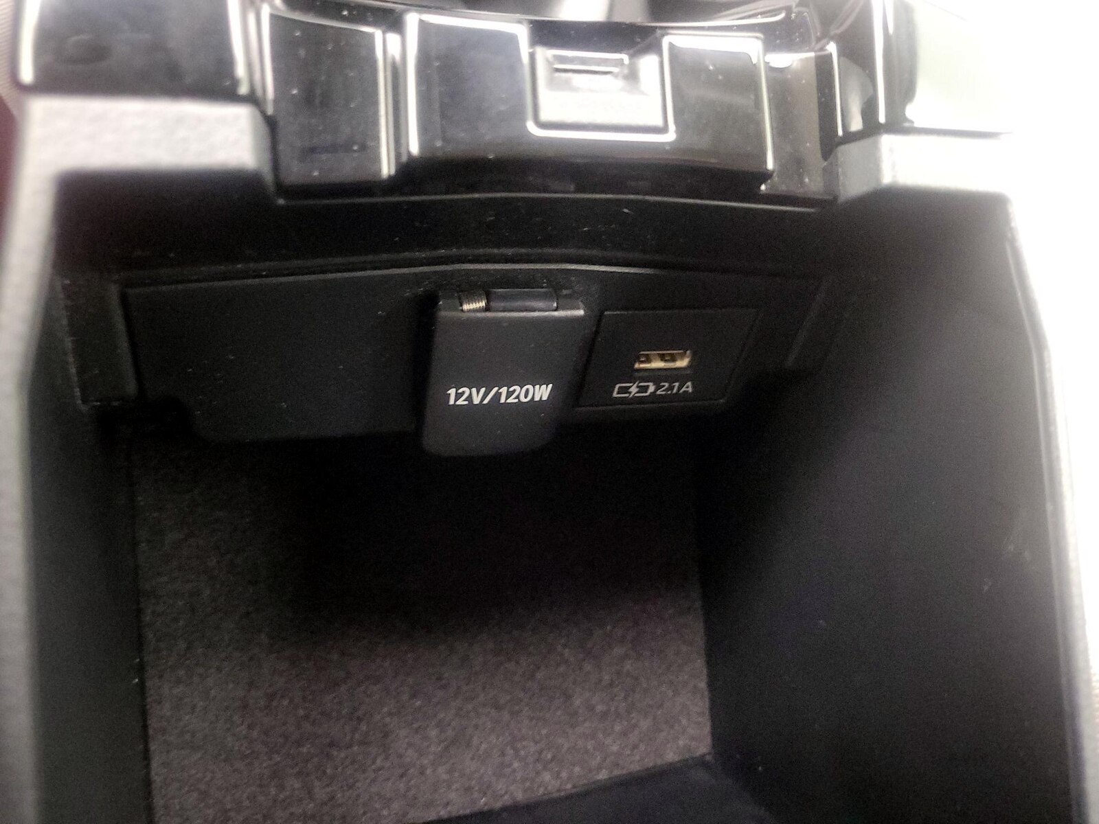 2020 Toyota Corolla LE - Photo 19
