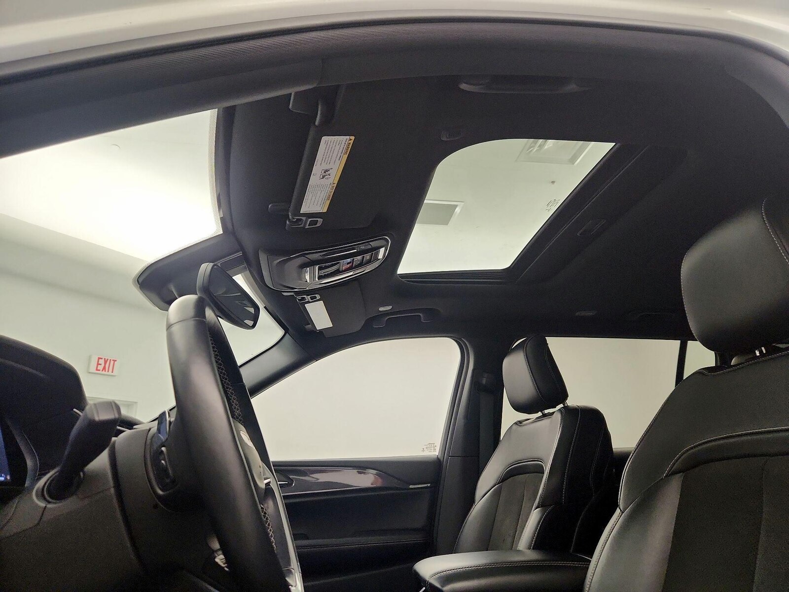 Sunroof(s) & Overhead Airbags