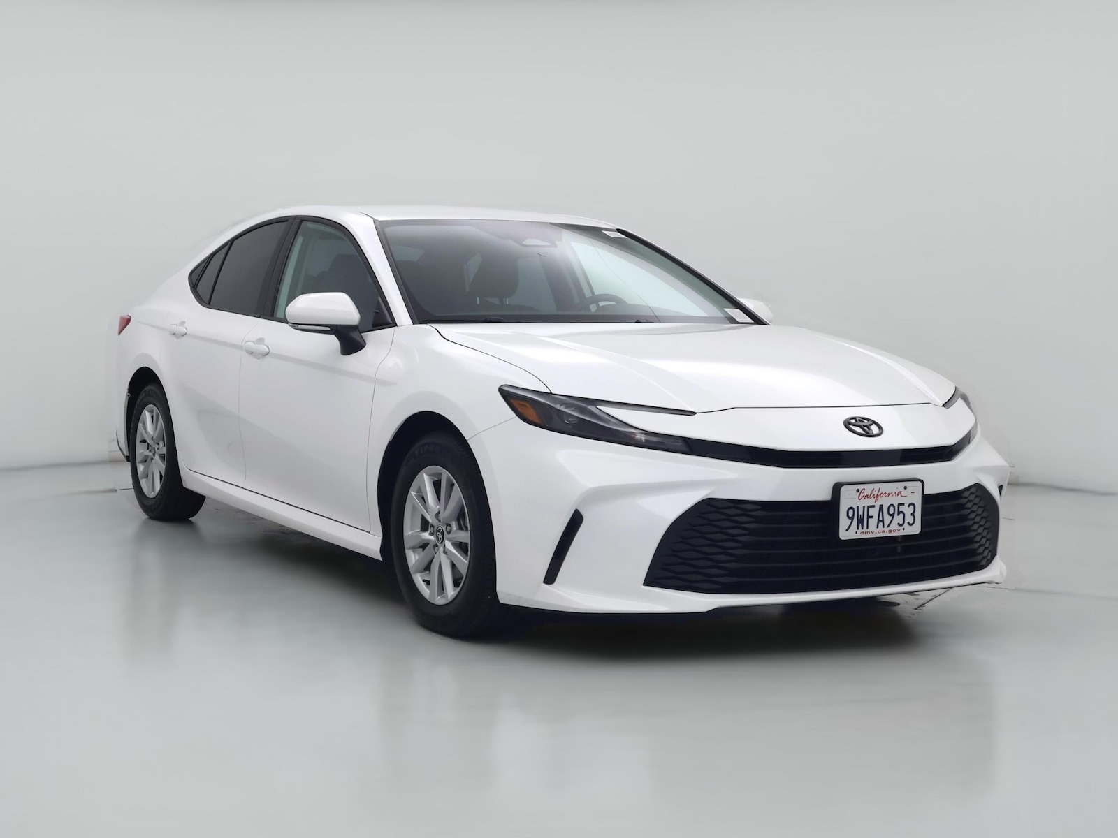 2026 Toyota Camry LE - Photo 1
