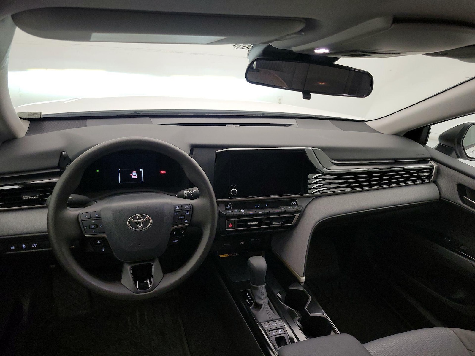 2026 Toyota Camry LE - Photo 10