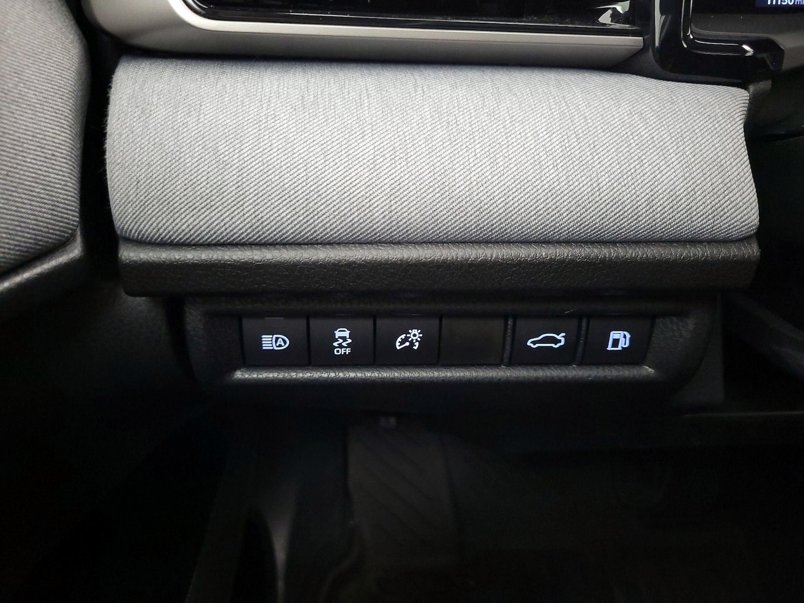 2026 Toyota Camry LE - Photo 14