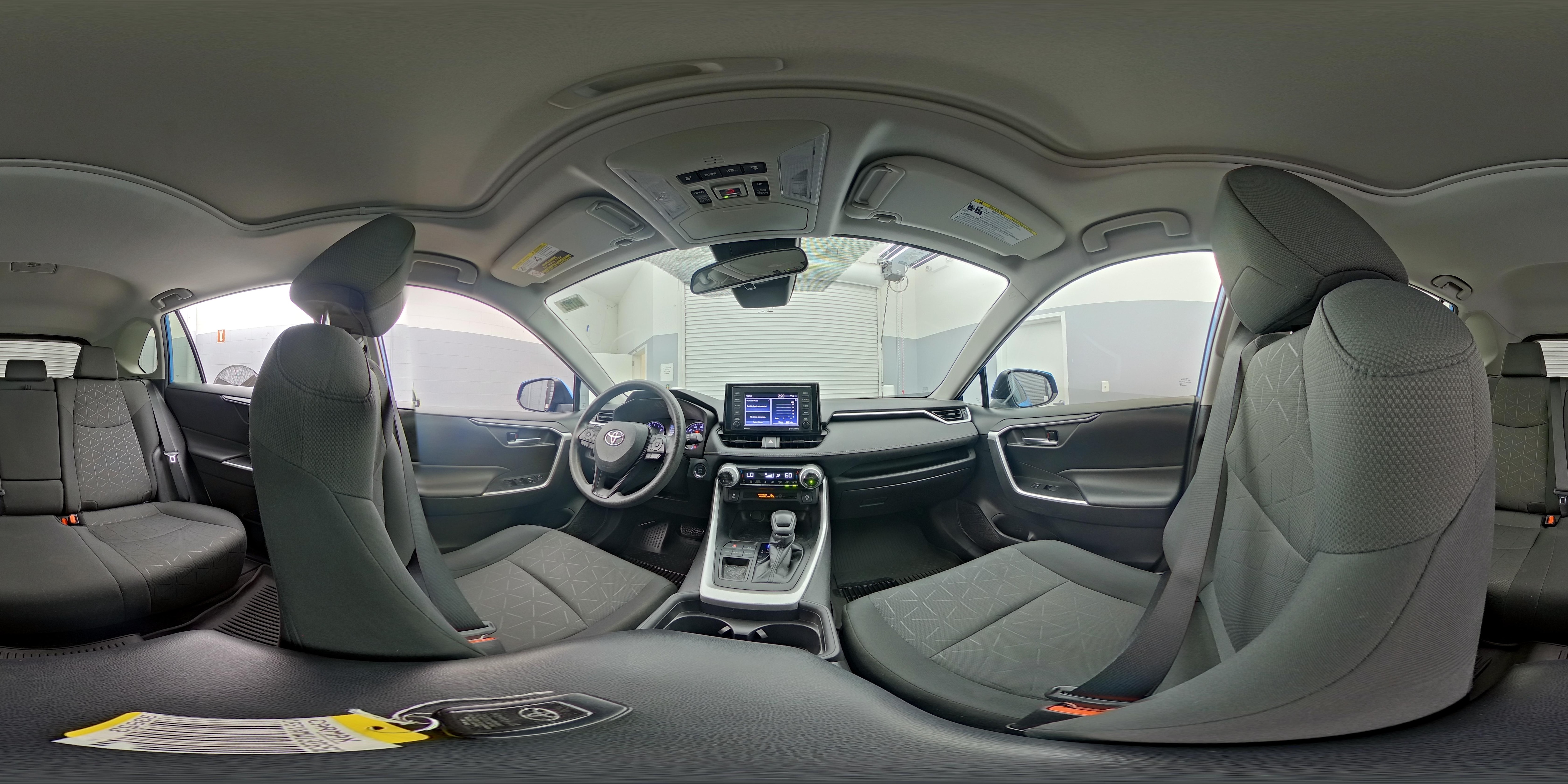 2021 Toyota RAV4 XLE - Photo 25