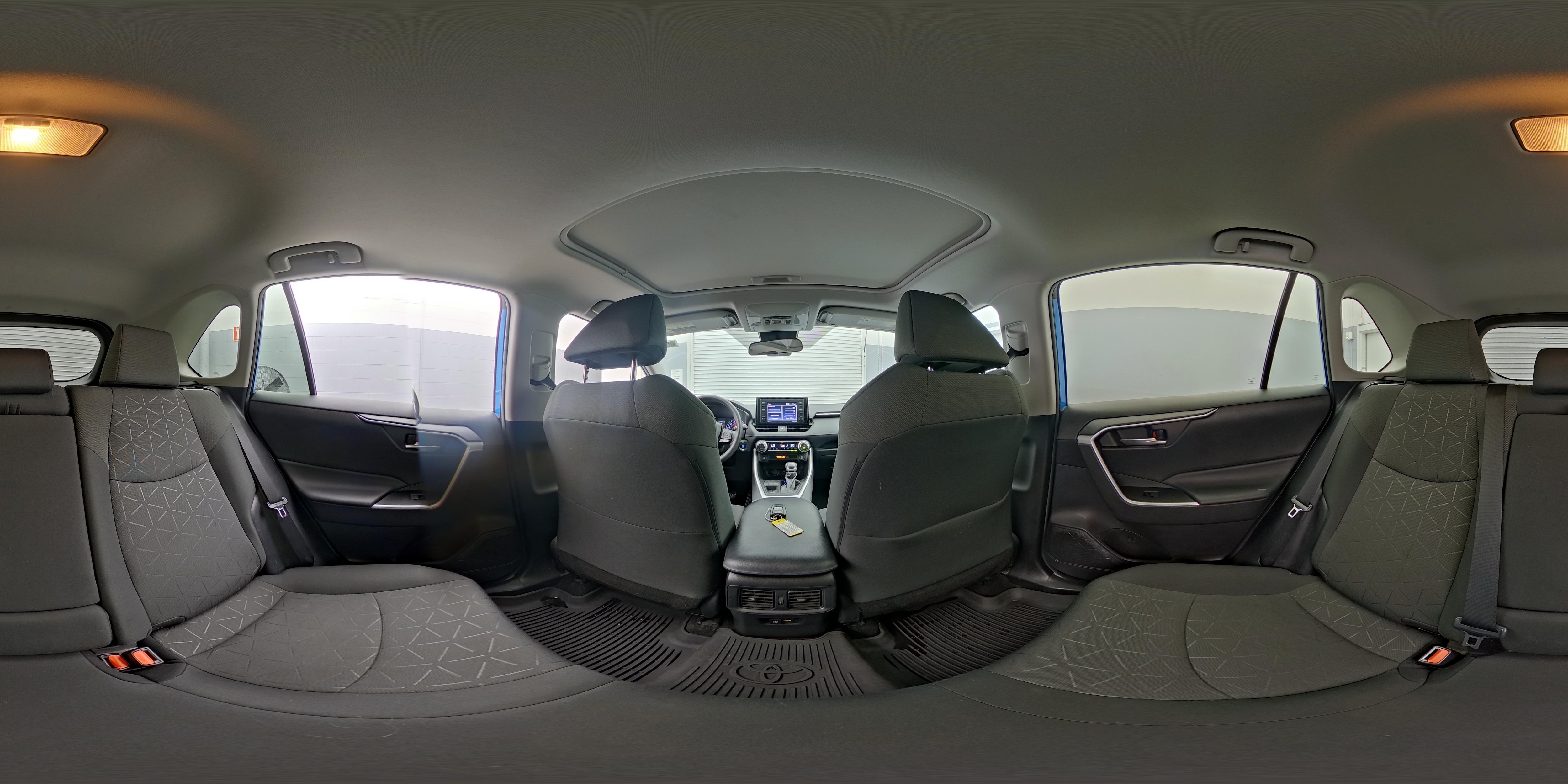 2021 Toyota RAV4 XLE - Photo 26