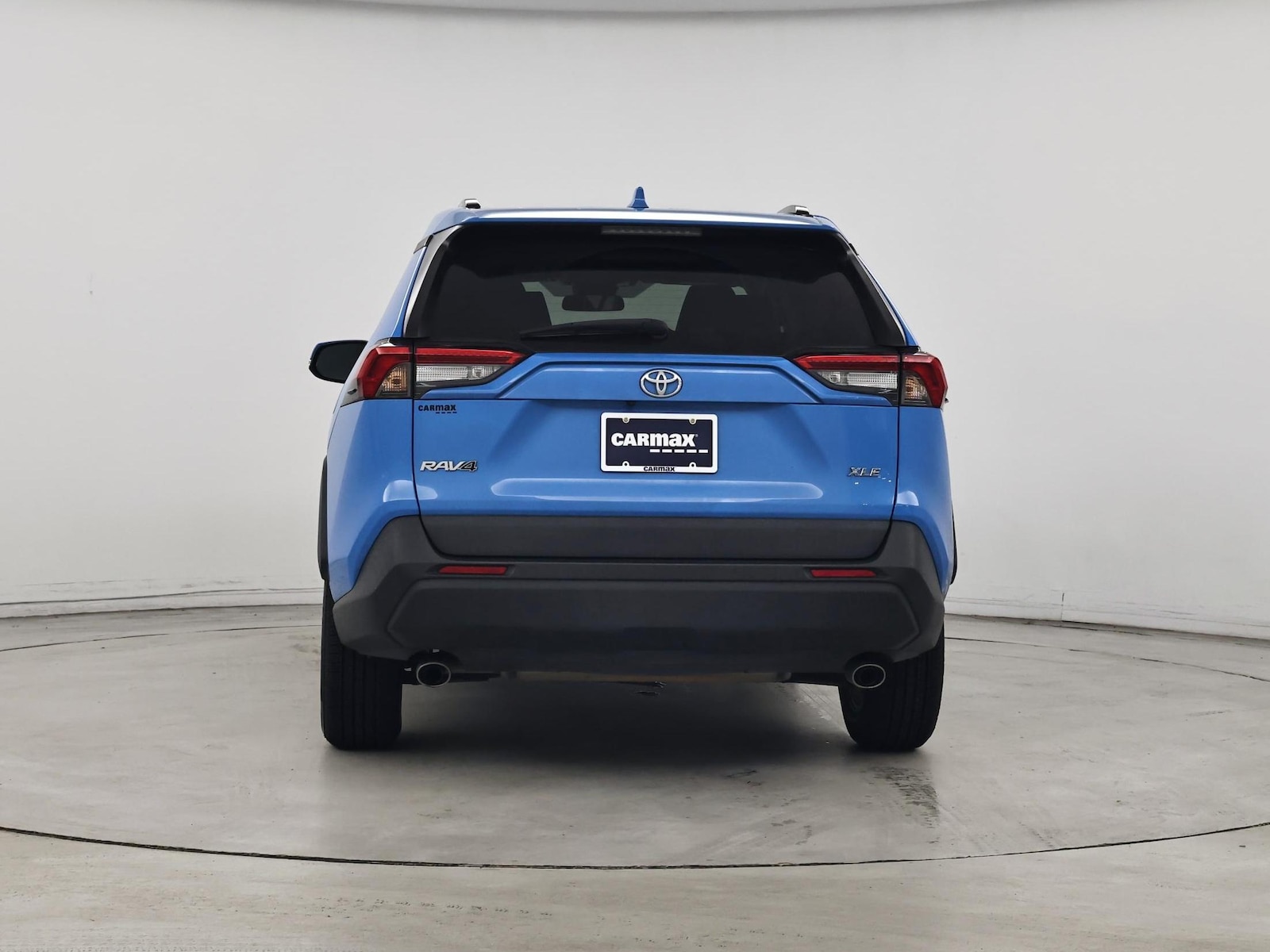 2021 Toyota RAV4 XLE - Photo 7