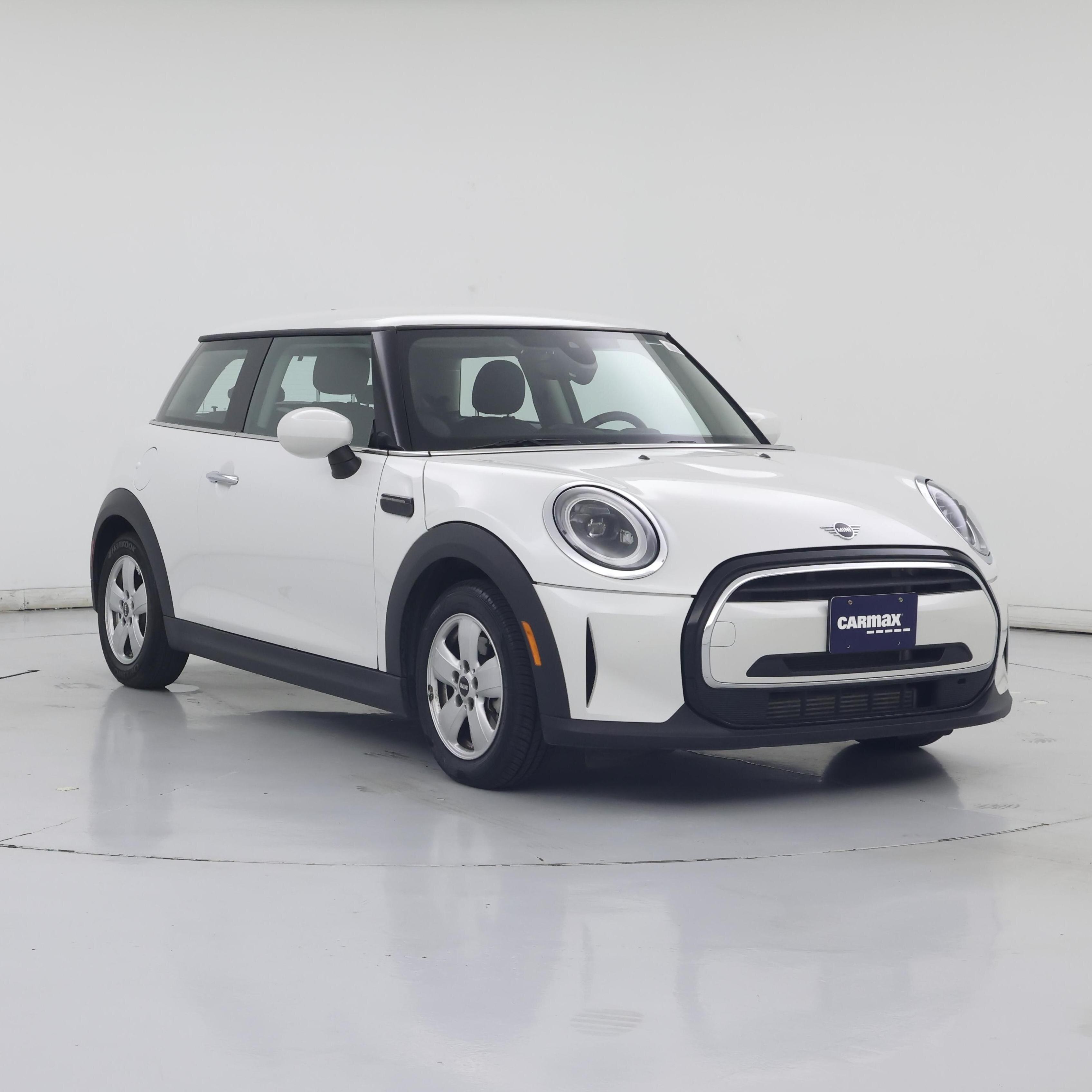 White 2024 MINI Cooper Hatchback  Automatic