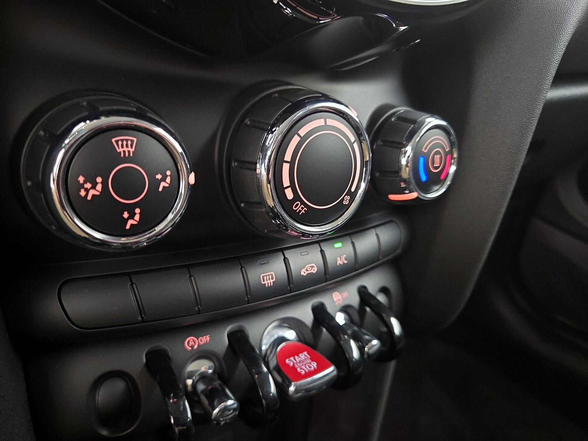 Thumbnail: 2024 MINI Cooper Hardtop - 16