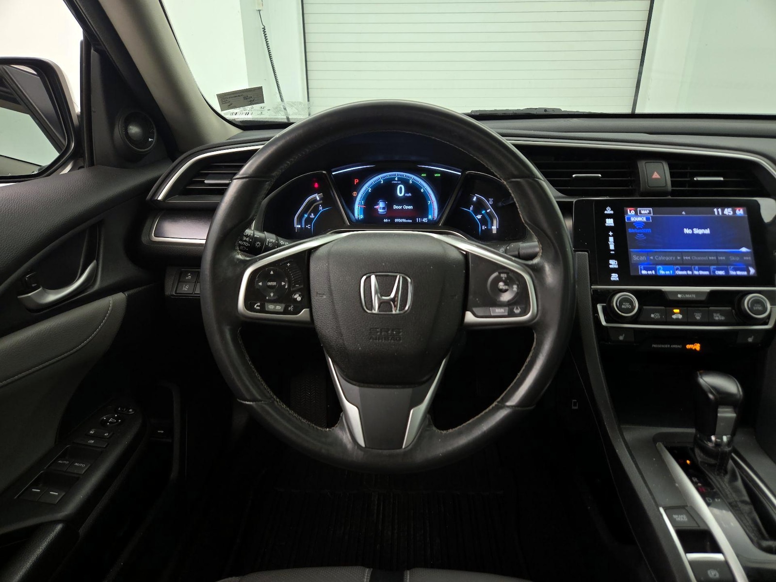 2018 Honda Civic Touring - Photo 11