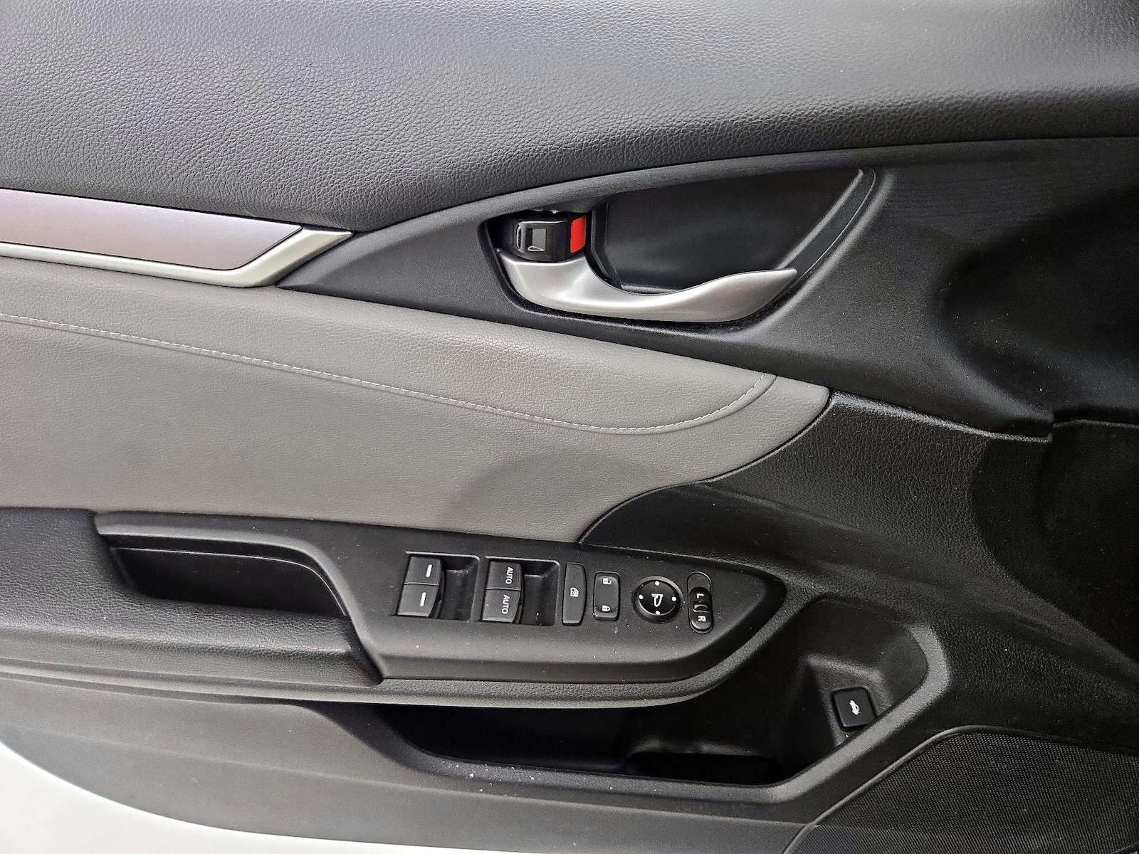 2018 Honda Civic Touring - Photo 13