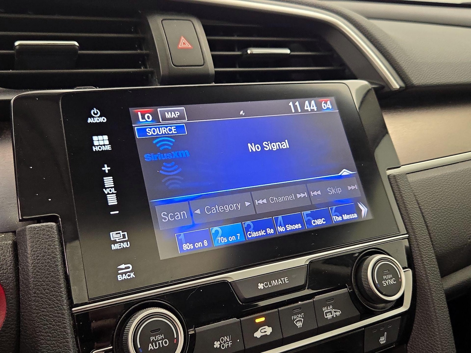 2018 Honda Civic Touring - Photo 16