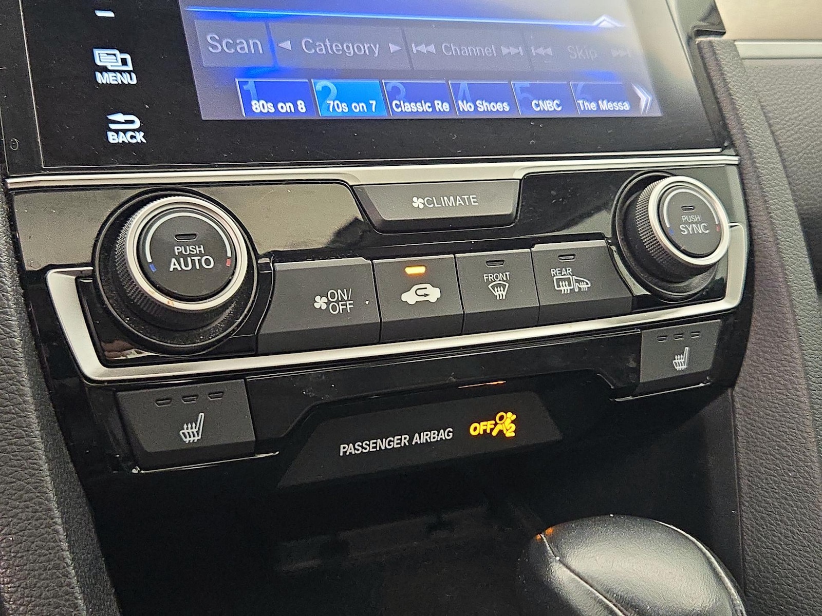 2018 Honda Civic Touring - Photo 17