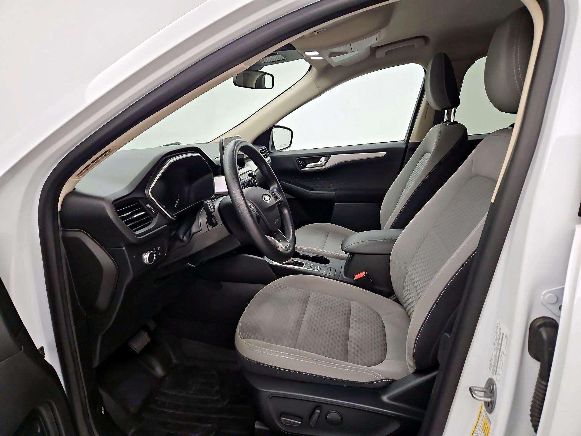 Thumbnail: 2020 Ford Escape - 11