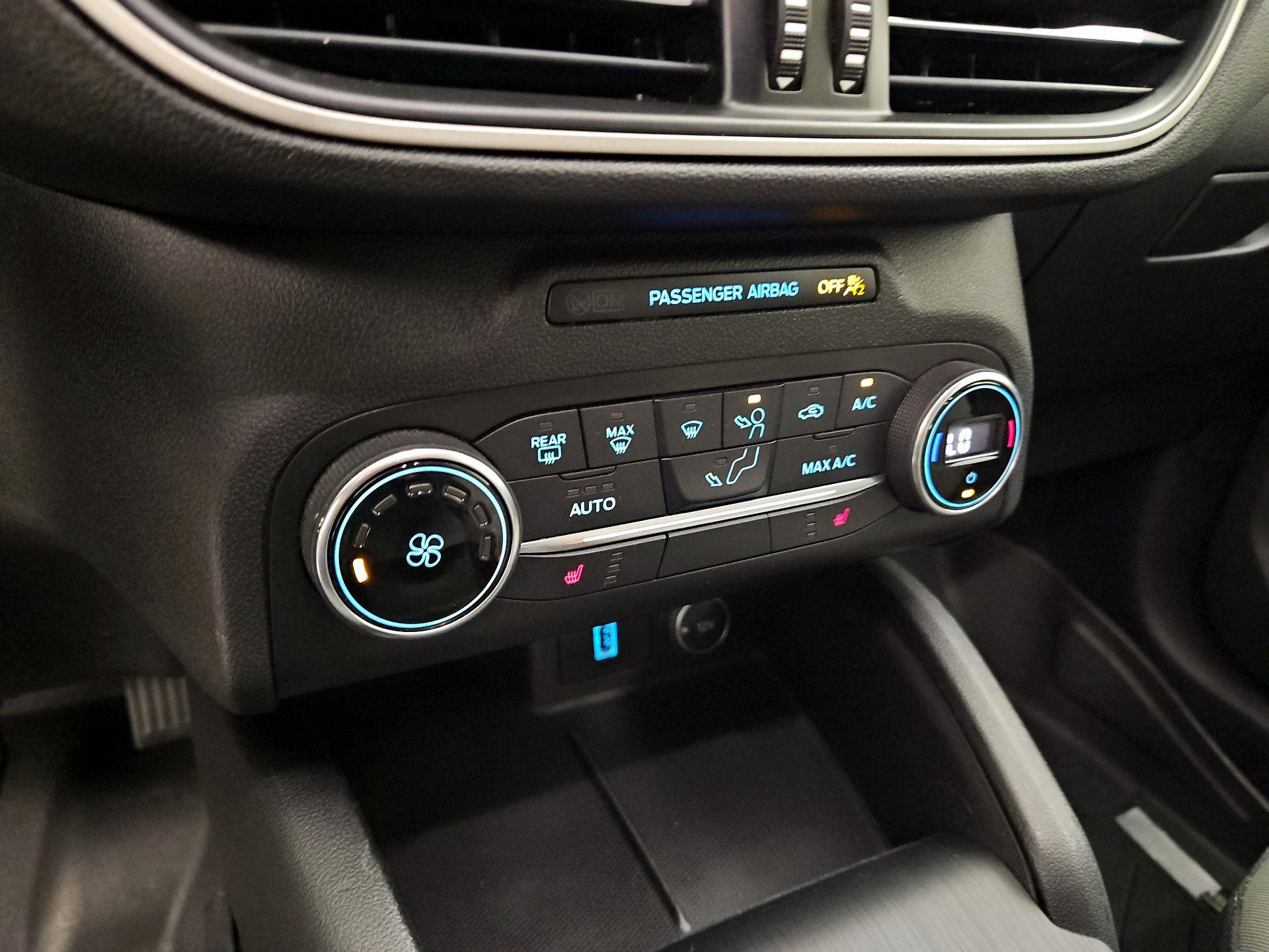 Thumbnail: 2020 Ford Escape - 16