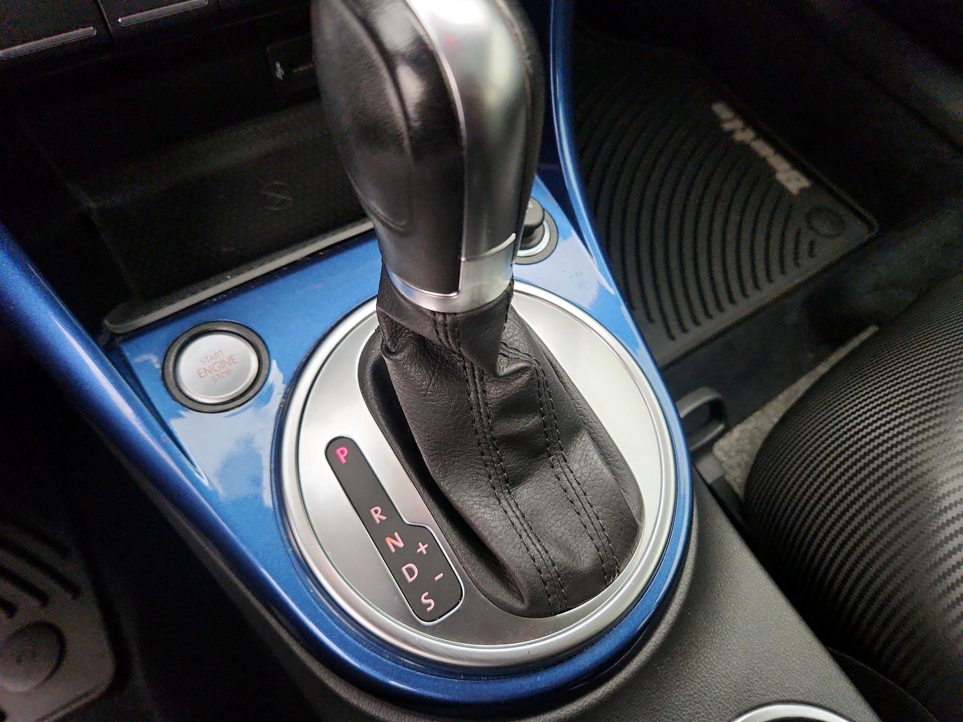 Thumbnail: 2019 Volkswagen Beetle - 17