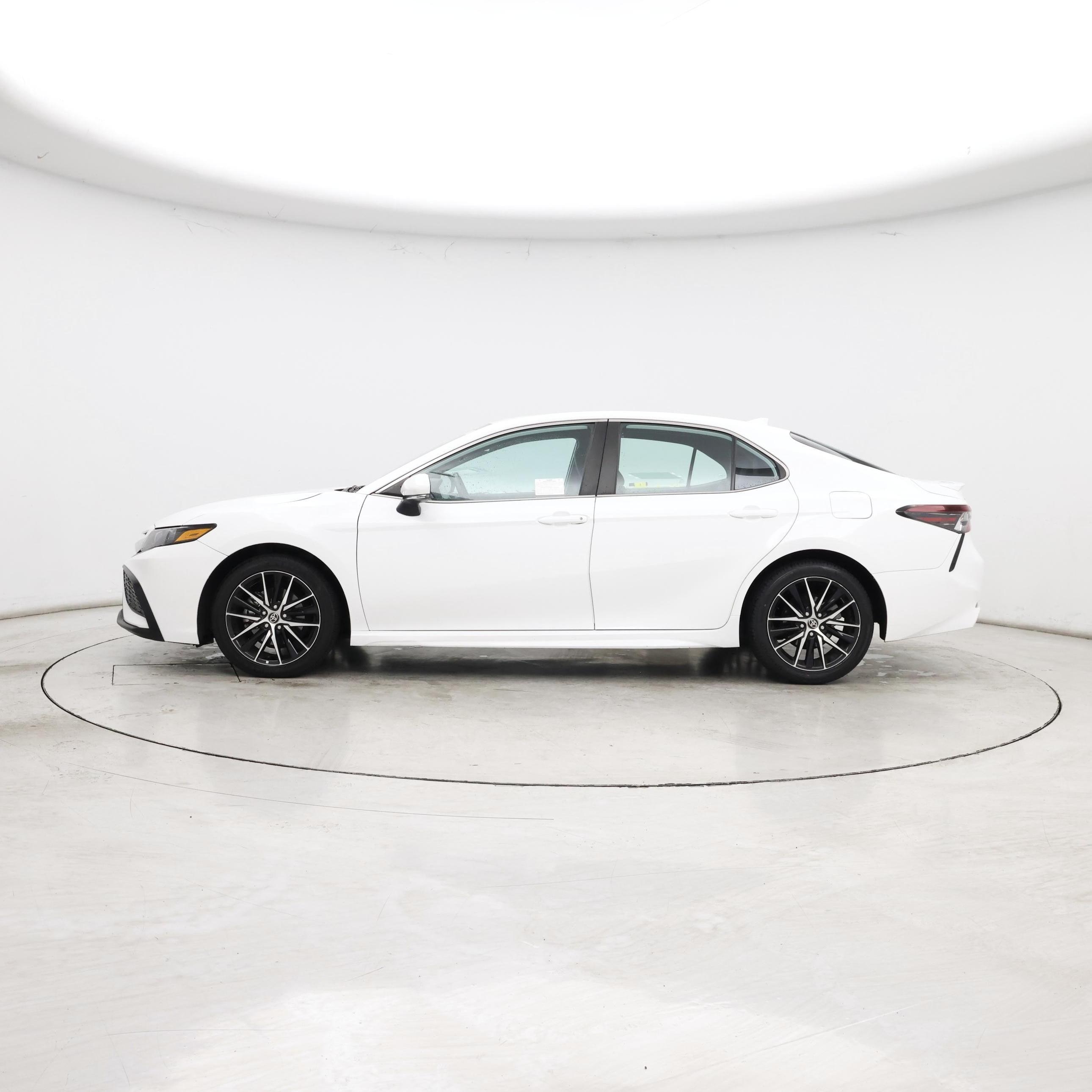 Thumbnail: 2024 Toyota Camry - 3