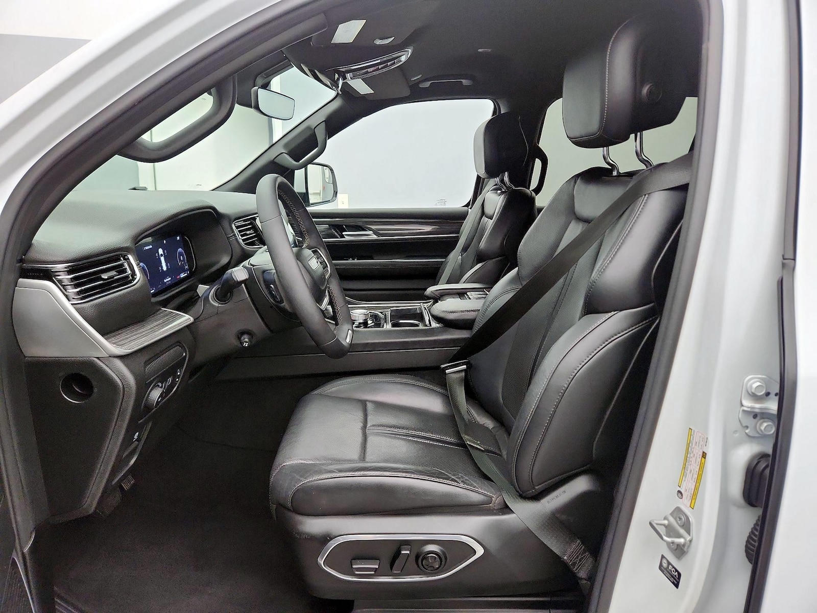 2022 Jeep Wagoneer Series II - Photo 12