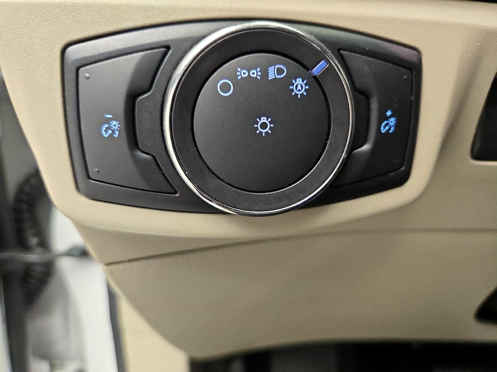 2018 Ford Fusion SE - Photo 14