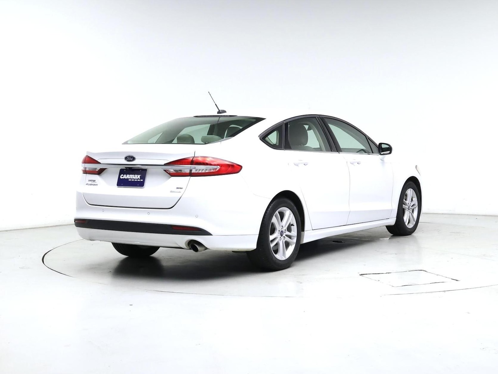 2018 Ford Fusion SE - Photo 9
