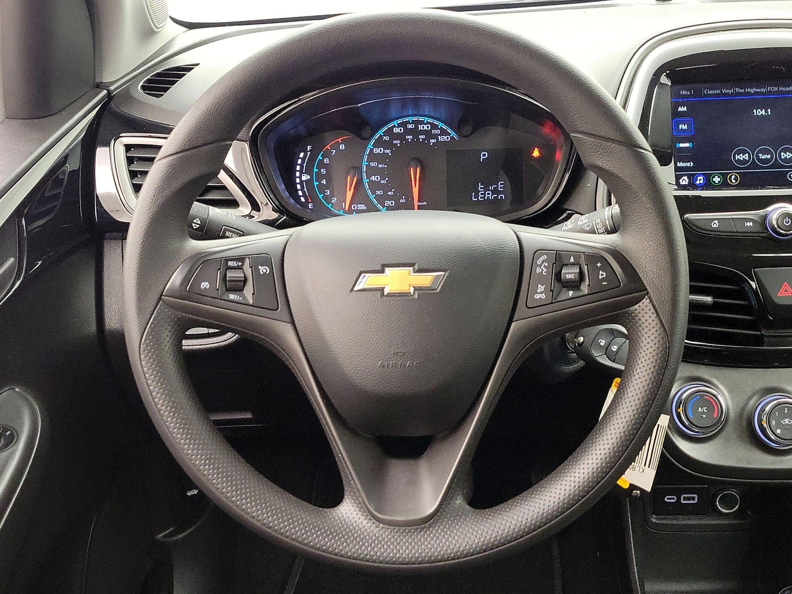 2021 Chevrolet Spark 1LT - Photo 11