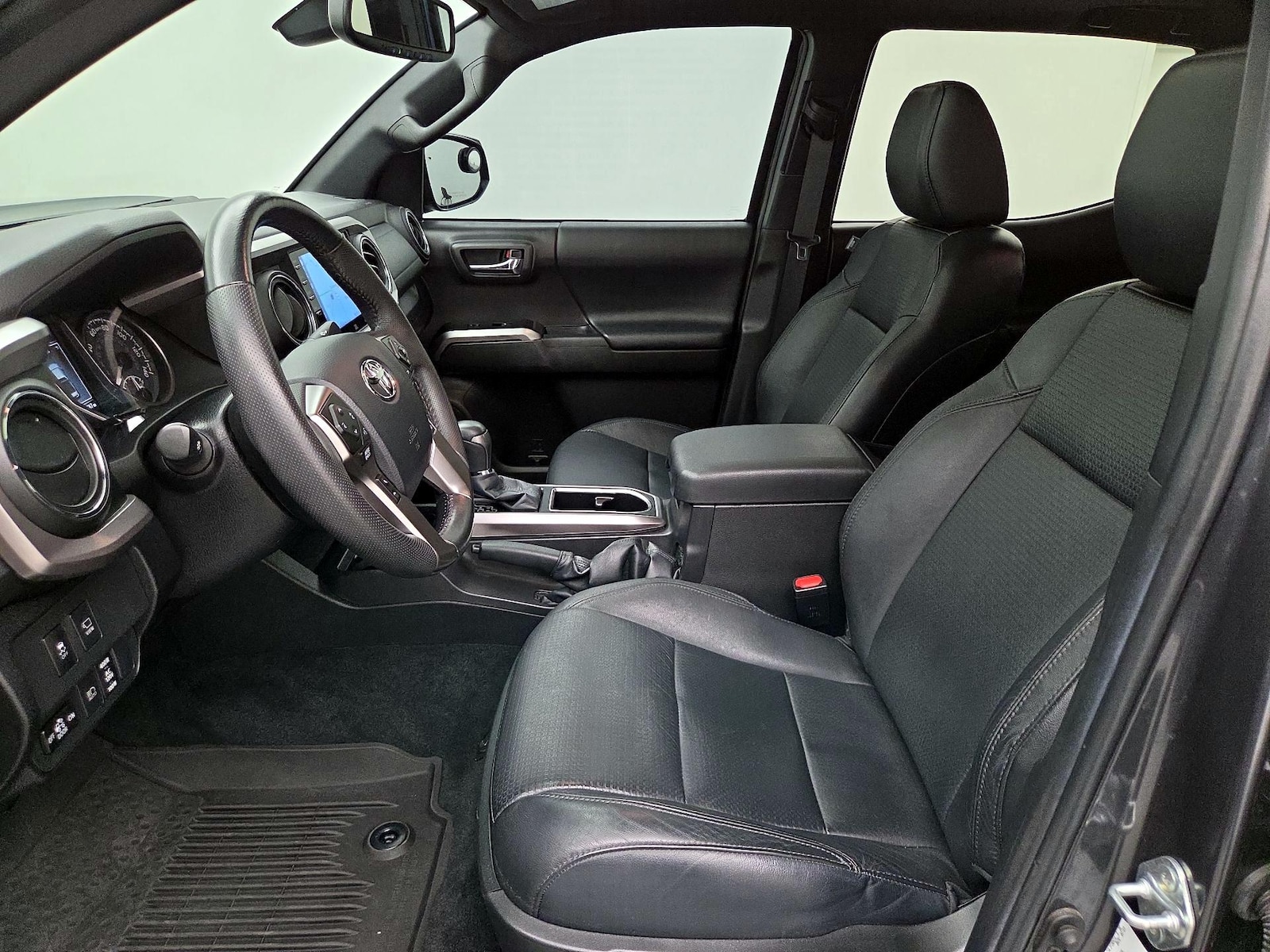 2023 Toyota Tacoma Limited - Photo 12
