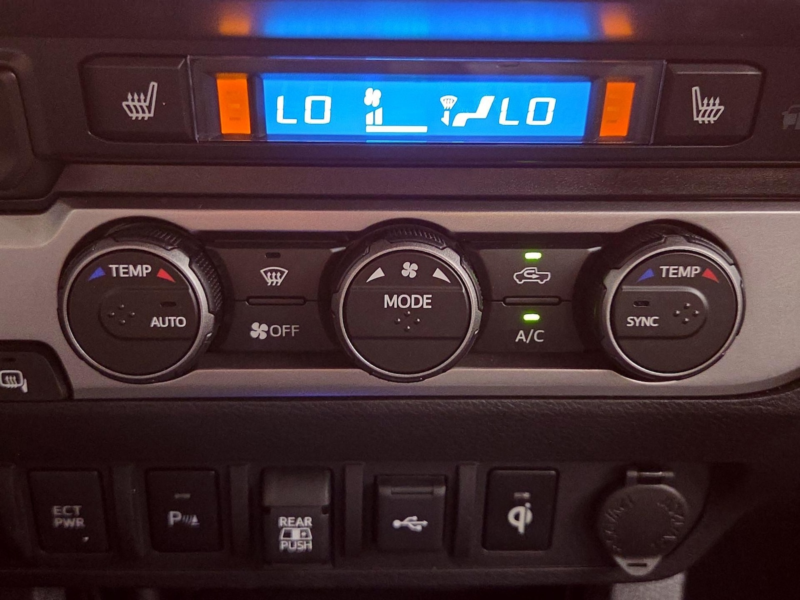 2023 Toyota Tacoma Limited - Photo 18