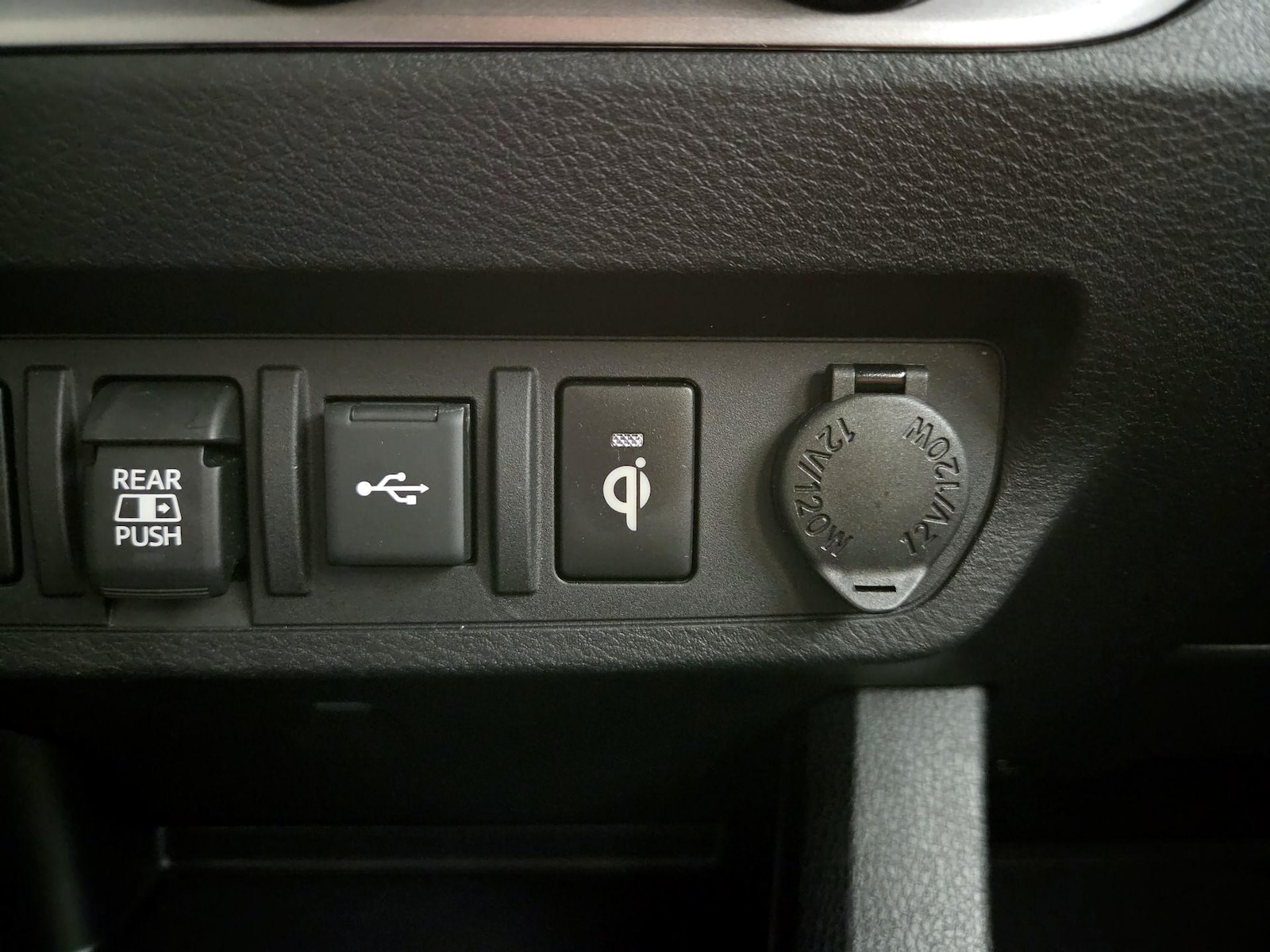 2023 Toyota Tacoma Limited - Photo 20