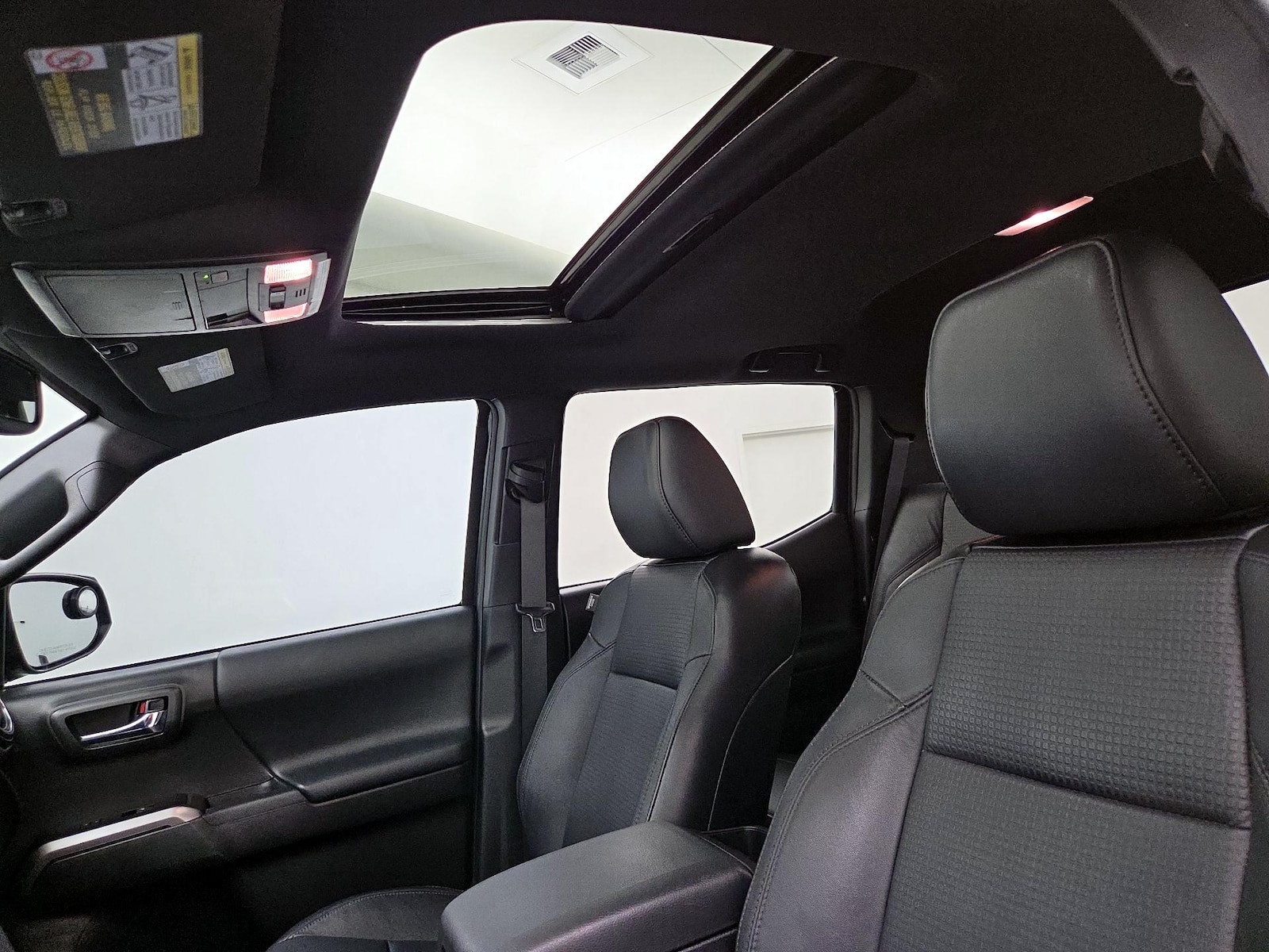2023 Toyota Tacoma Limited - Photo 21