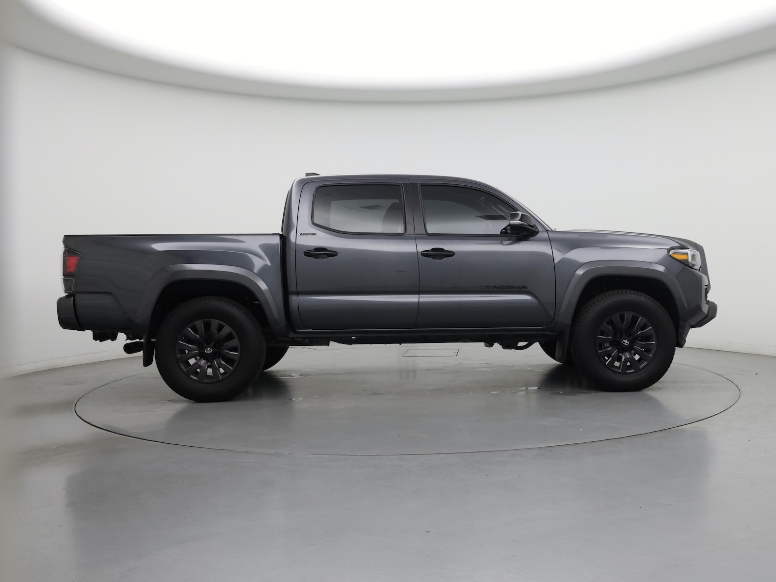 2023 Toyota Tacoma Limited - Photo 8