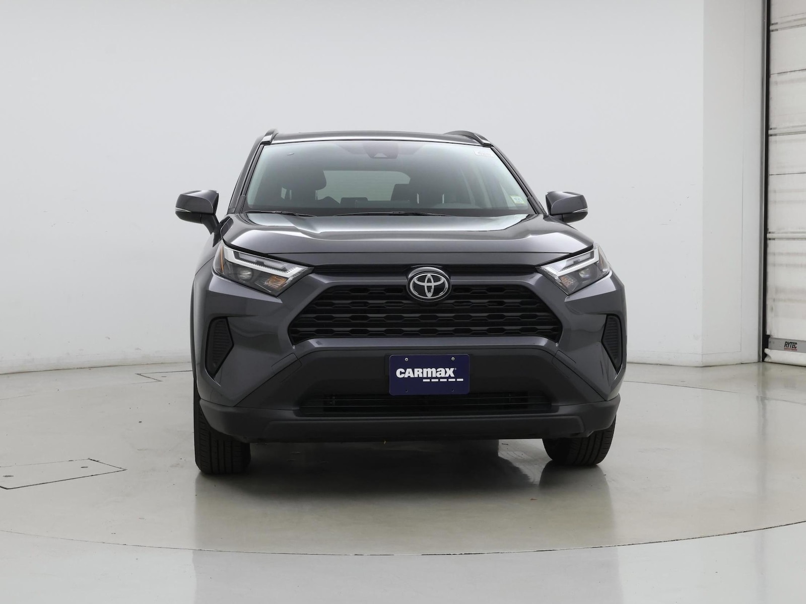 2025 Toyota RAV4 XLE - Photo 6