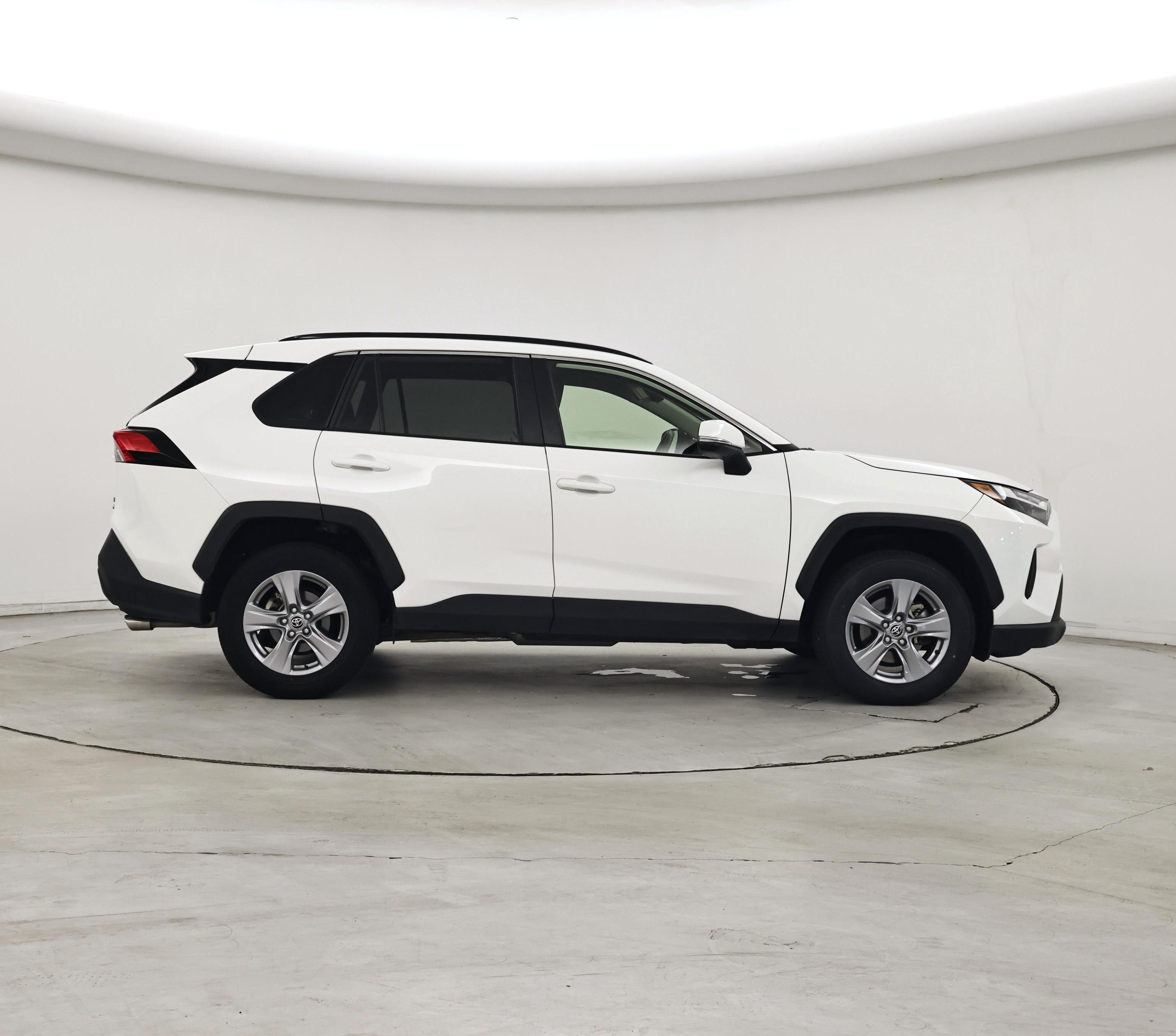 Thumbnail: 2022 Toyota RAV4 - 7