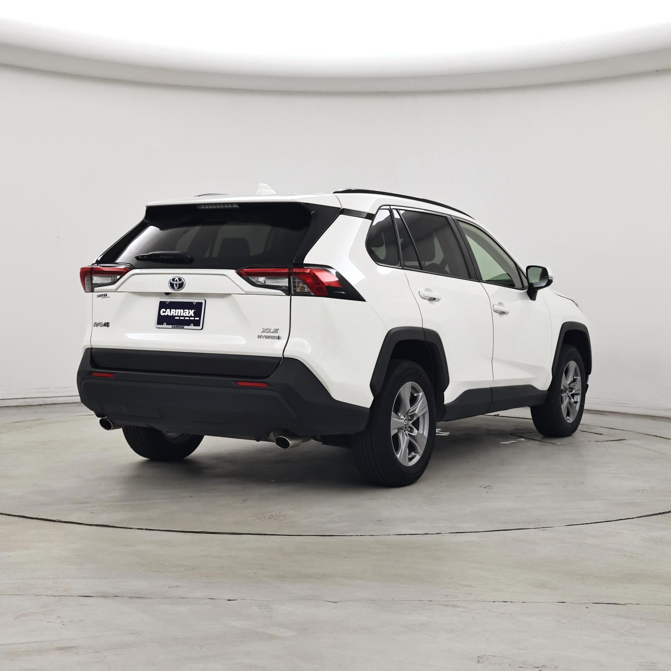 Thumbnail: 2022 Toyota RAV4 - 8
