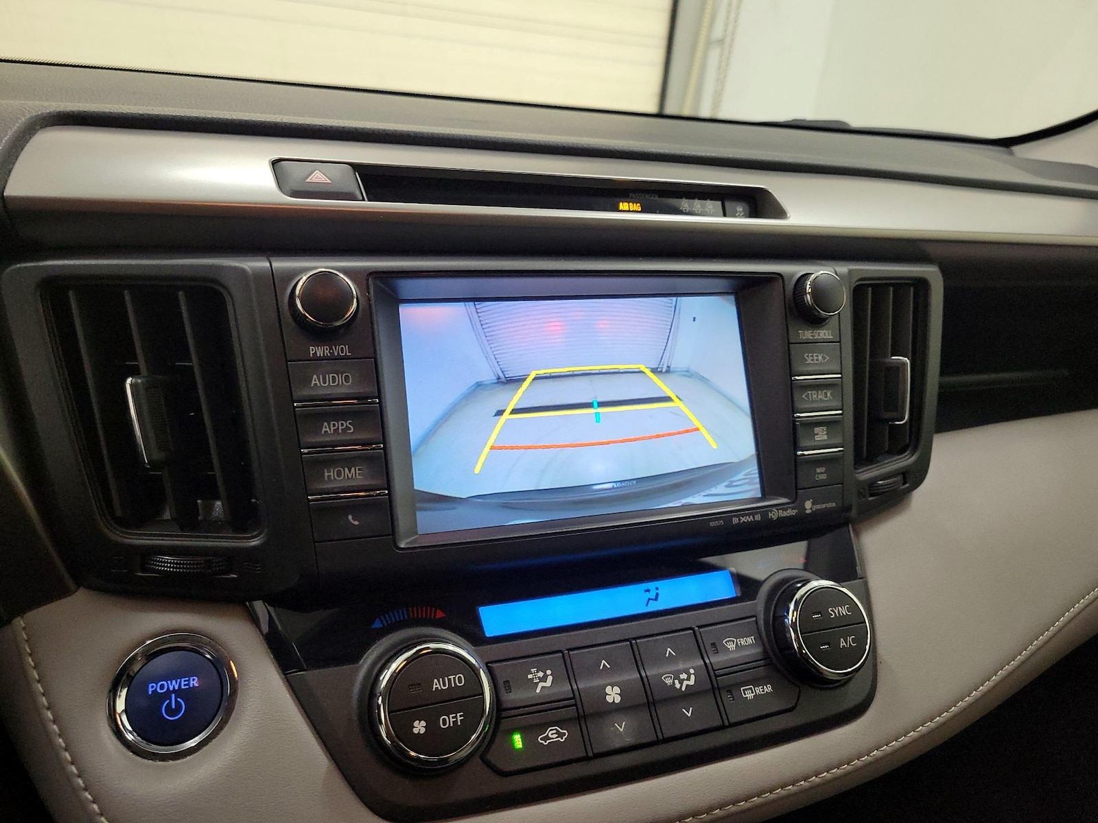 2017 Toyota RAV4 Limited - Photo 16