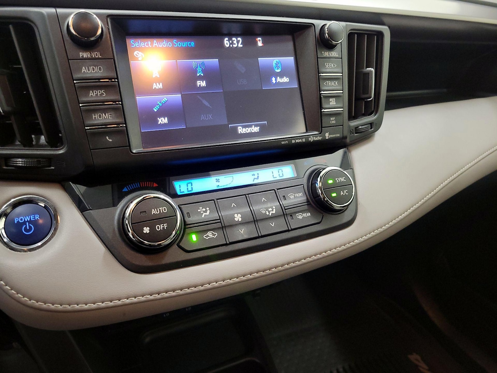 2017 Toyota RAV4 Limited - Photo 18