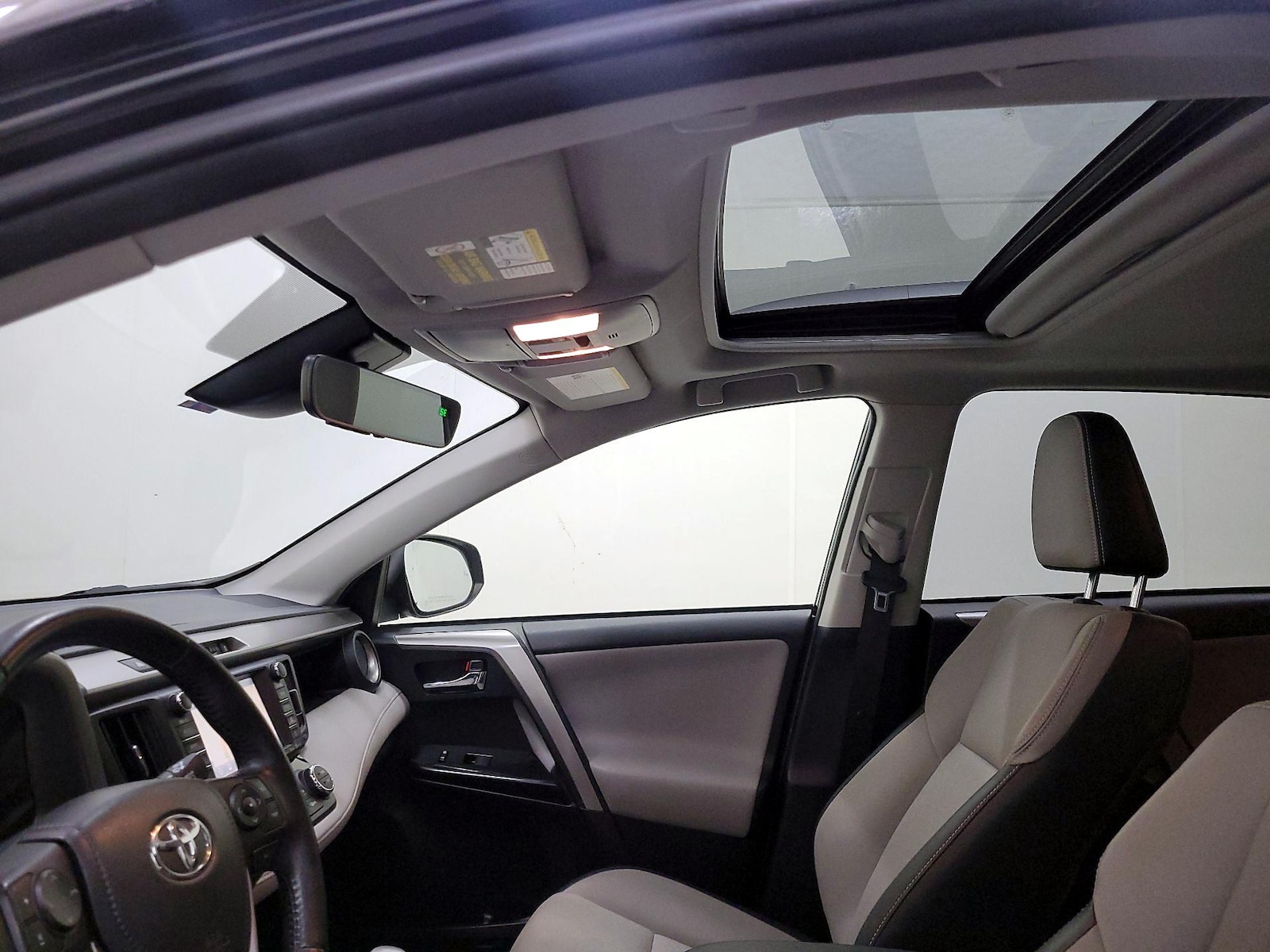 2017 Toyota RAV4 Limited - Photo 21