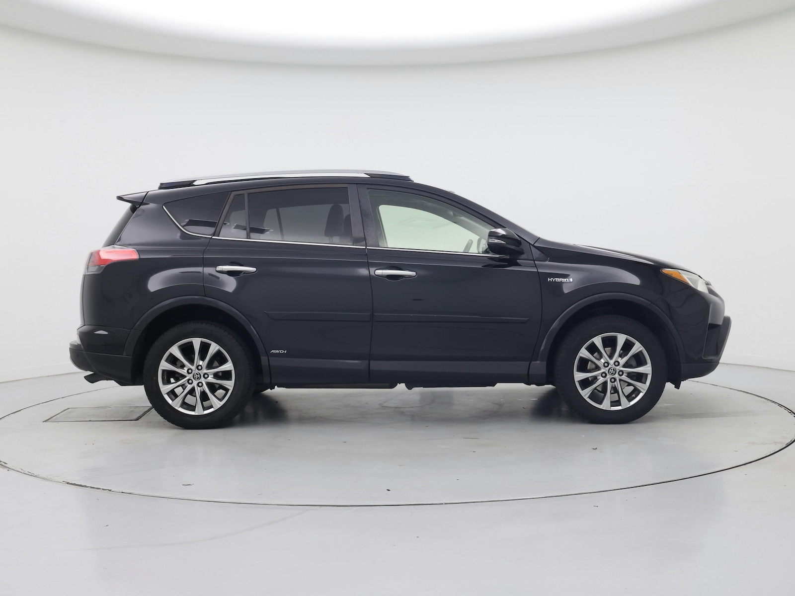 2017 Toyota RAV4 Limited - Photo 8
