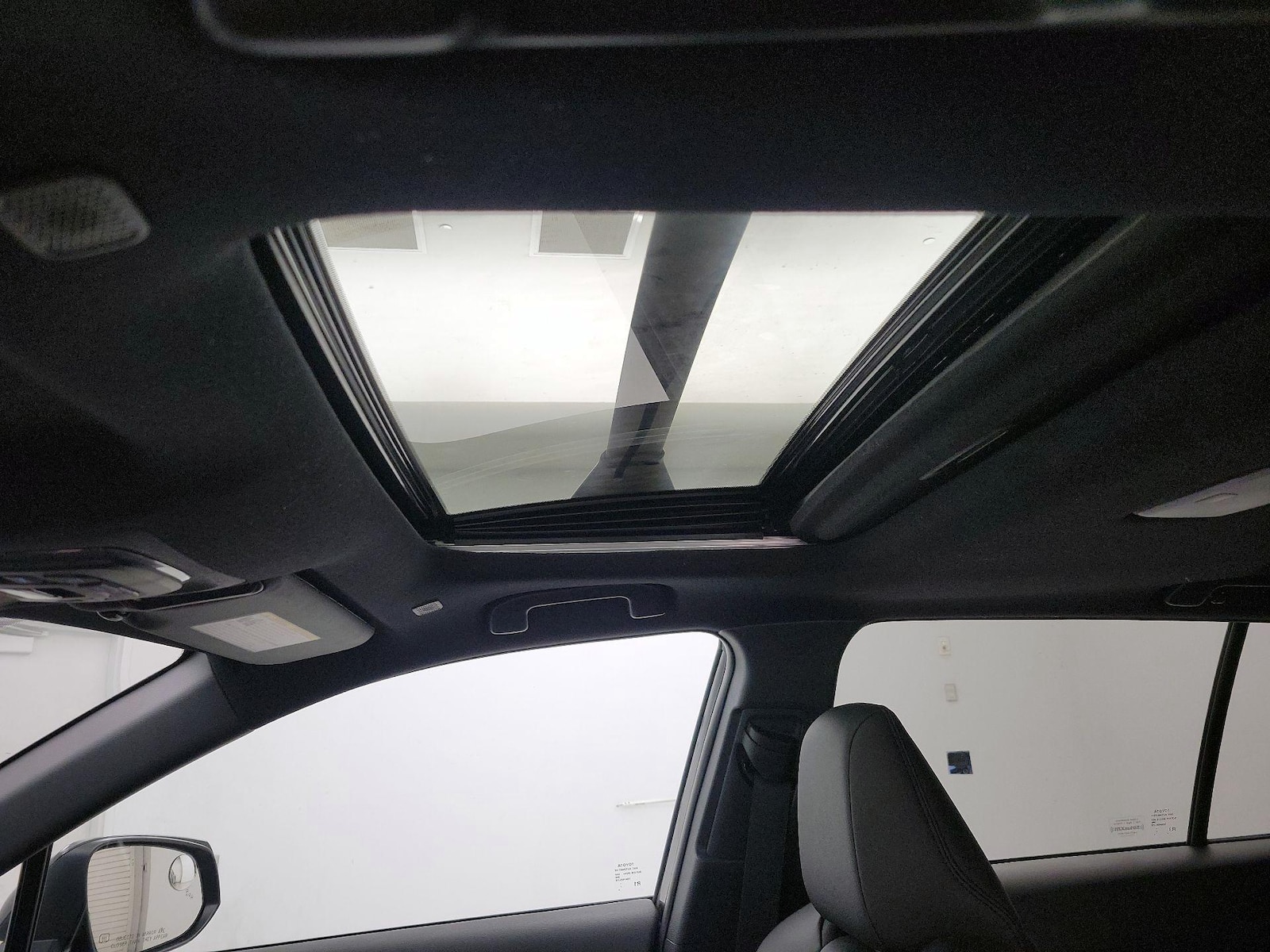 Sunroof(s) & Overhead Airbags