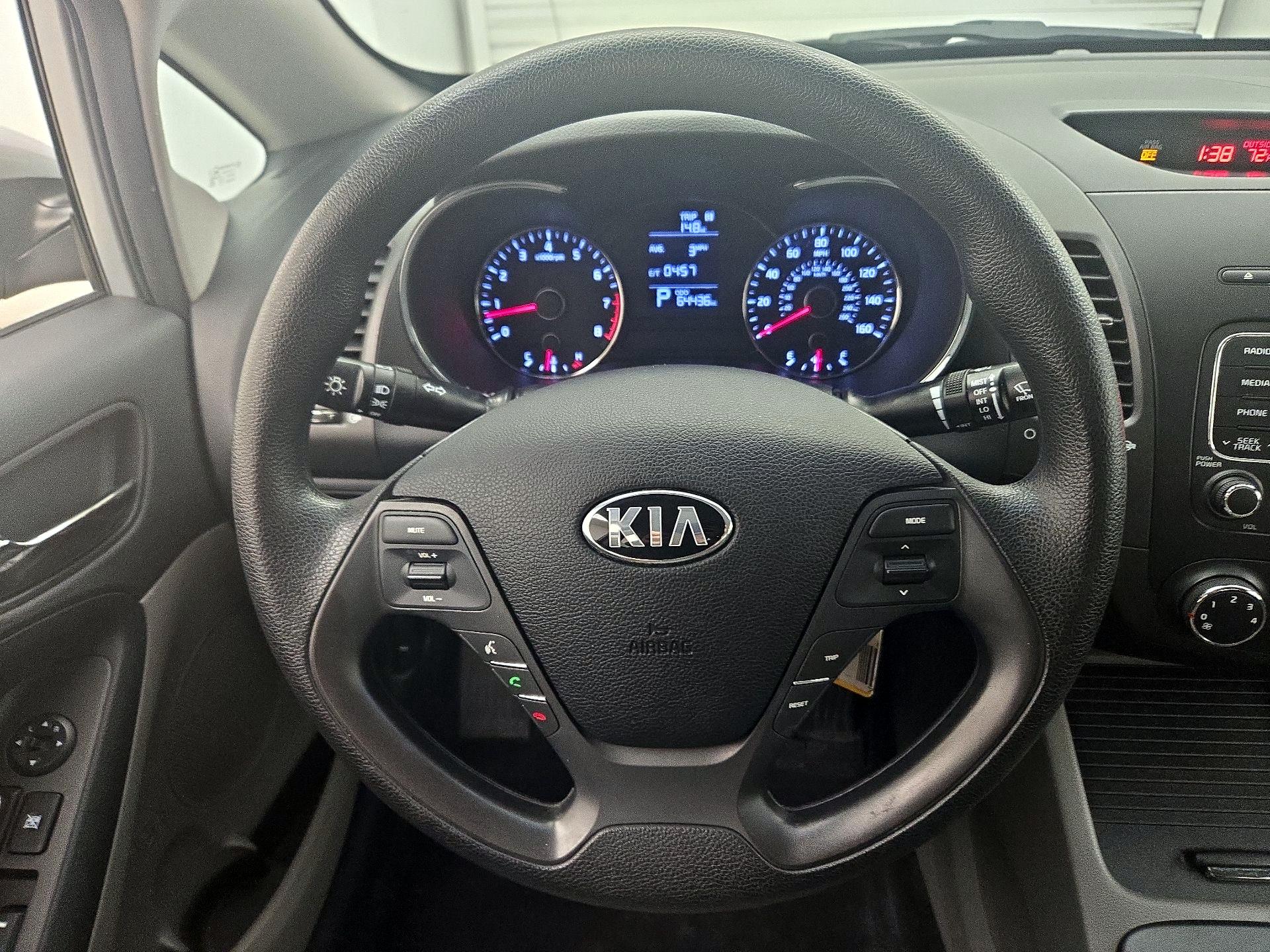 Thumbnail: 2015 Kia Forte - 10