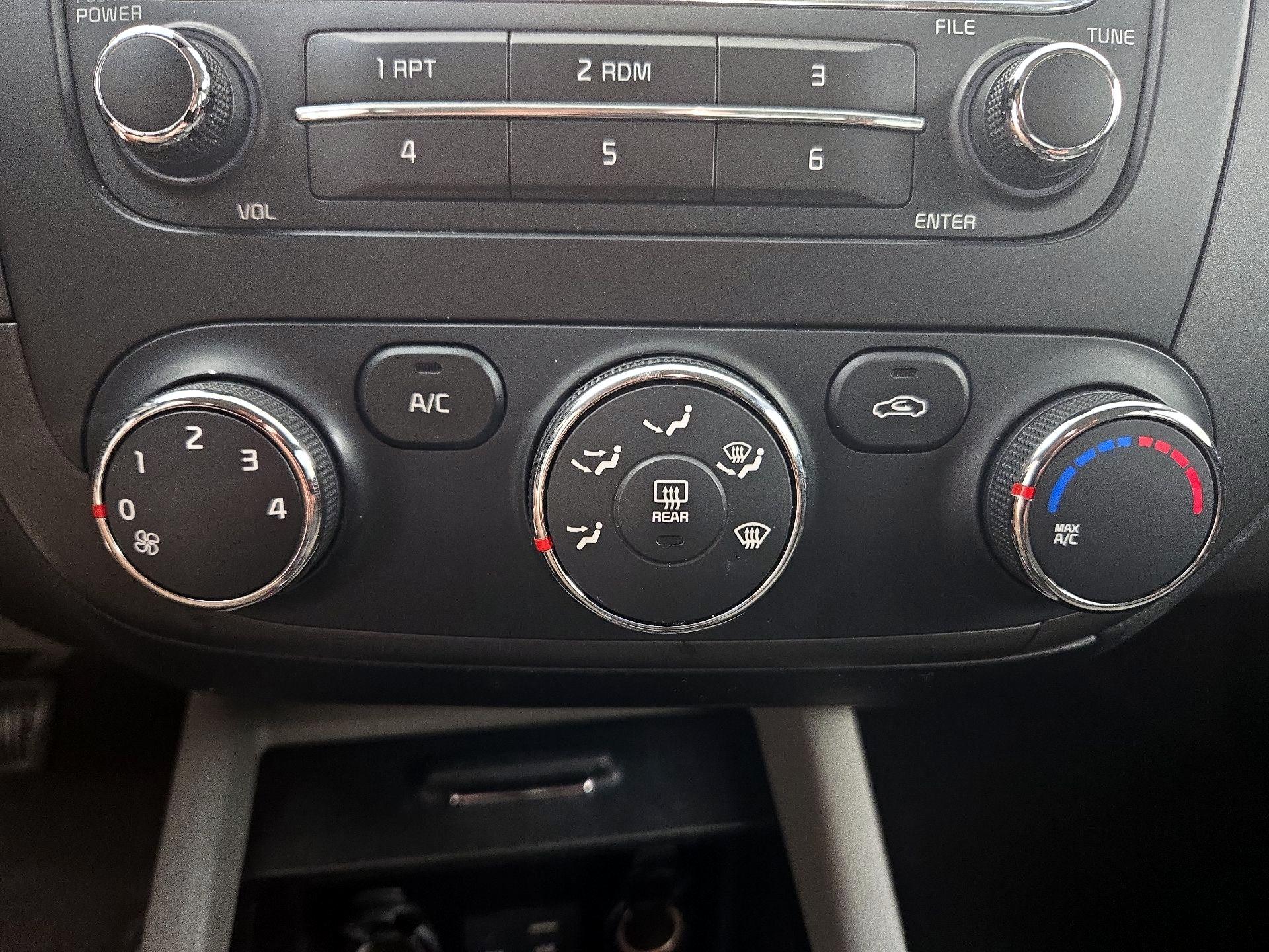Thumbnail: 2015 Kia Forte - 15