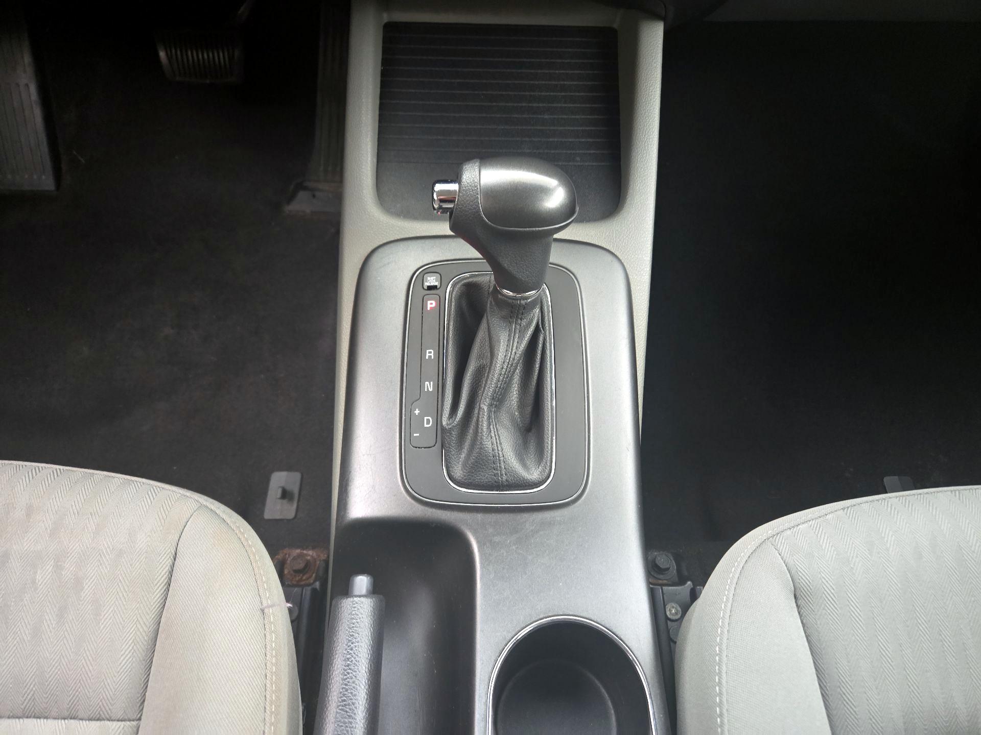 Thumbnail: 2015 Kia Forte - 16