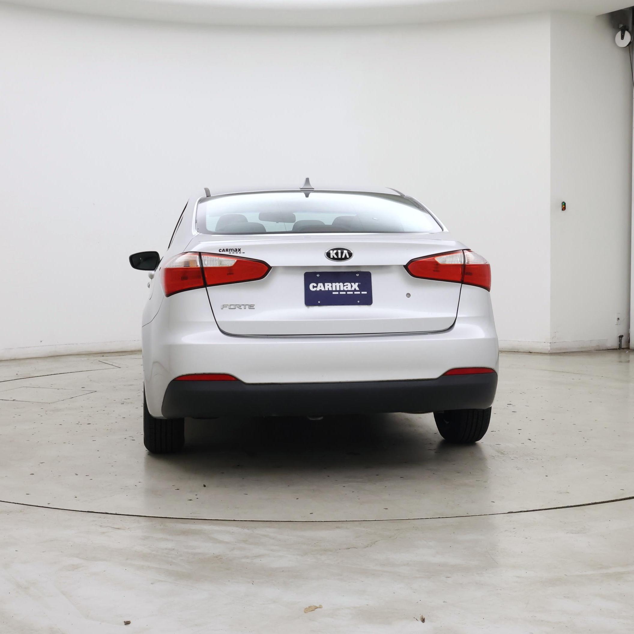 Thumbnail: 2015 Kia Forte - 6