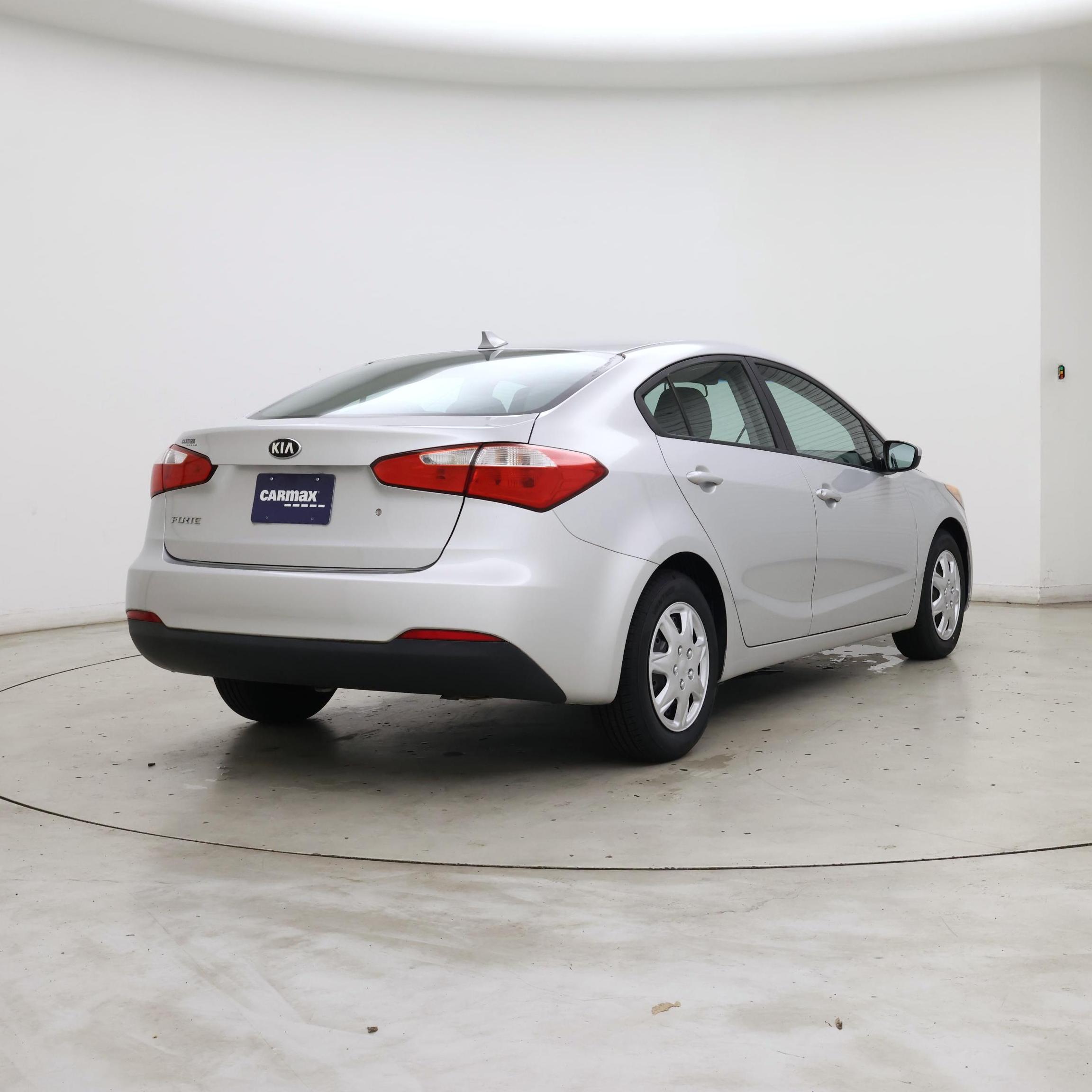 Thumbnail: 2015 Kia Forte - 8