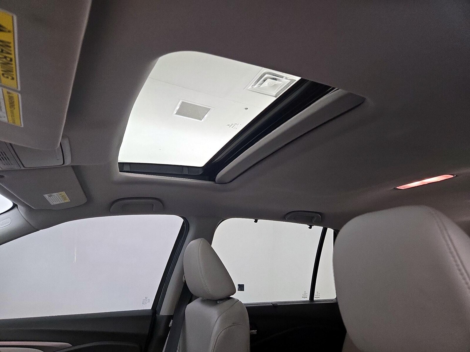 Sunroof(s) & Overhead Airbags
