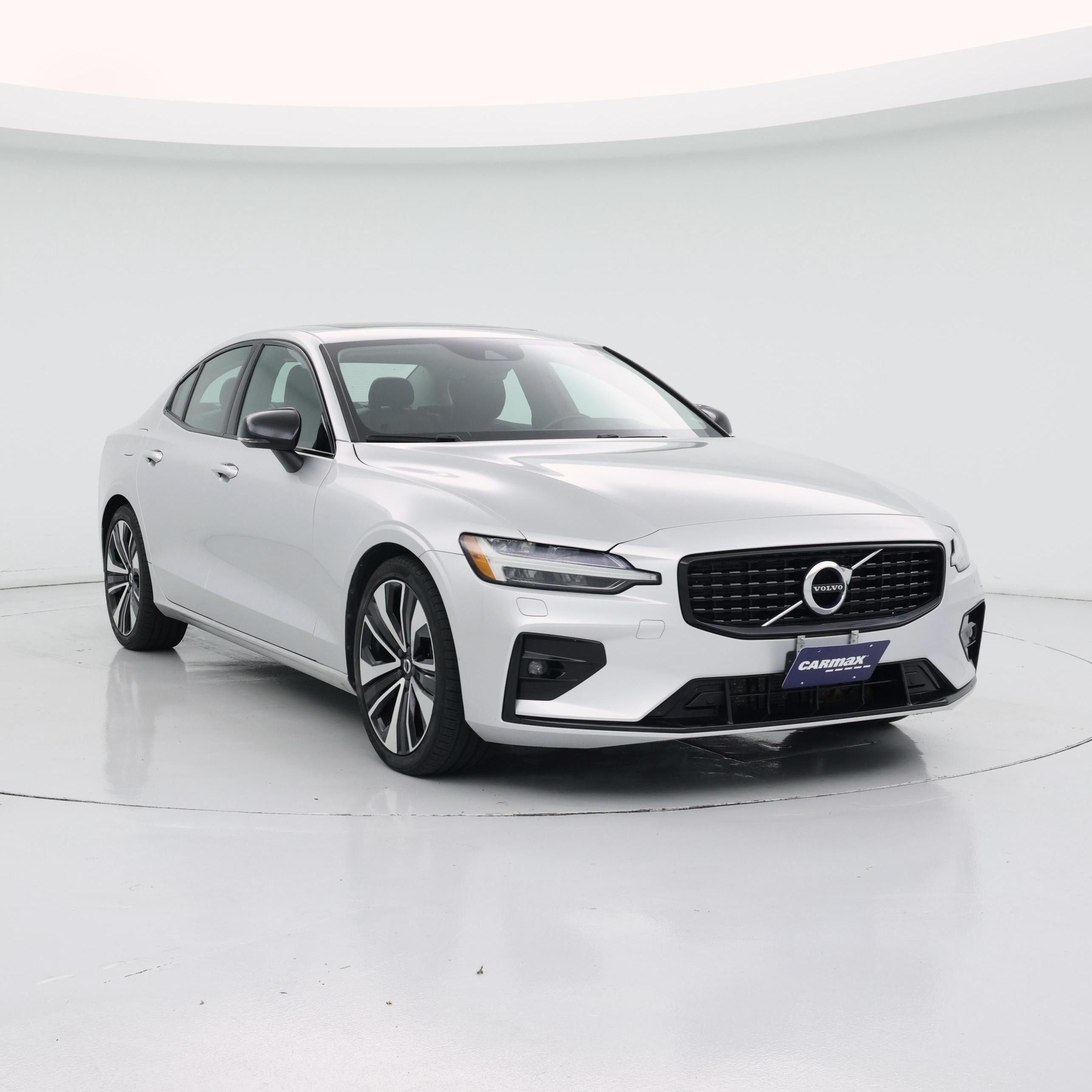 Silver 2022 Volvo S60 Sedan Front-Wheel Drive Automatic