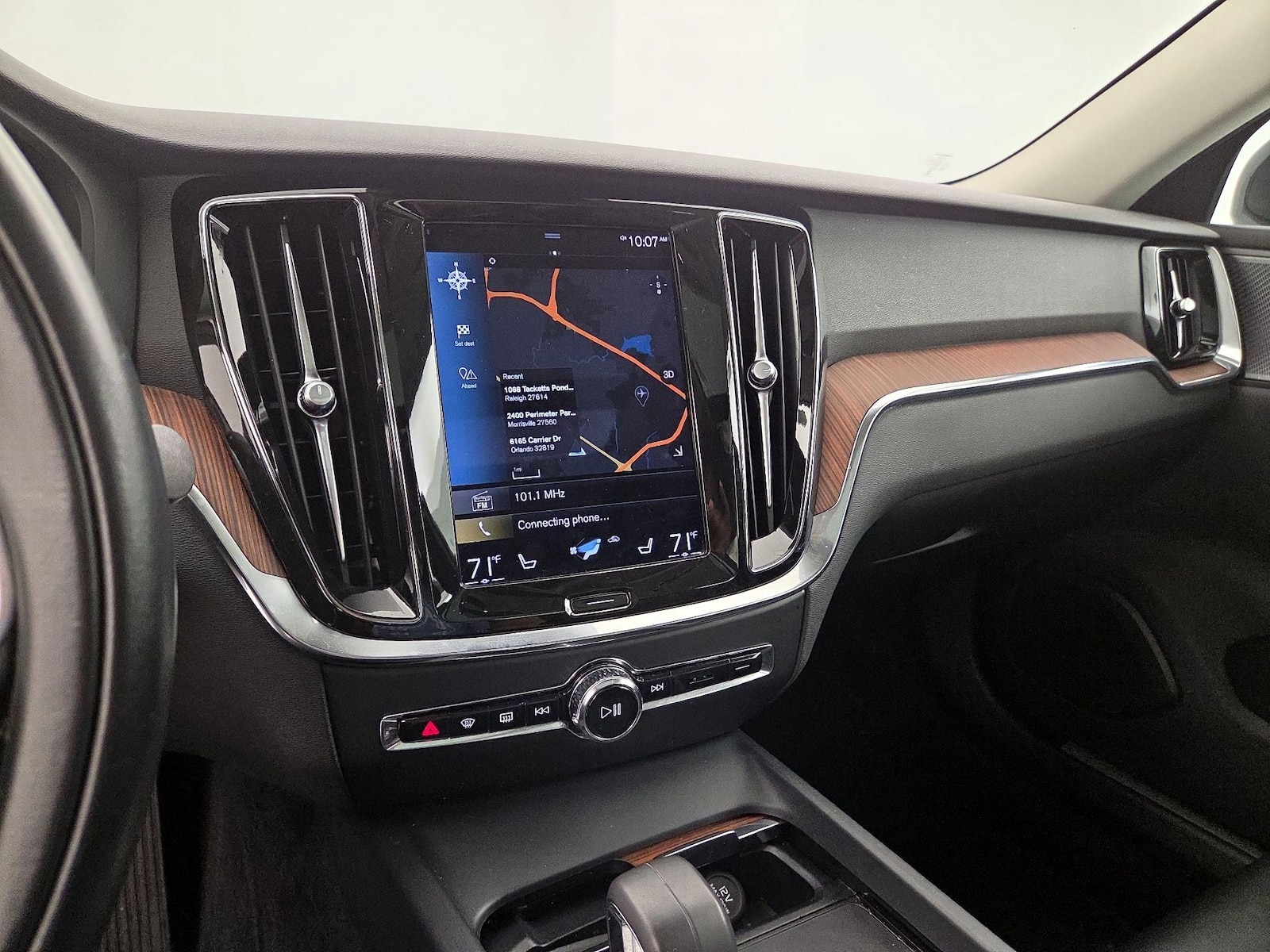 2022 Volvo S60 Momentum - Photo 15