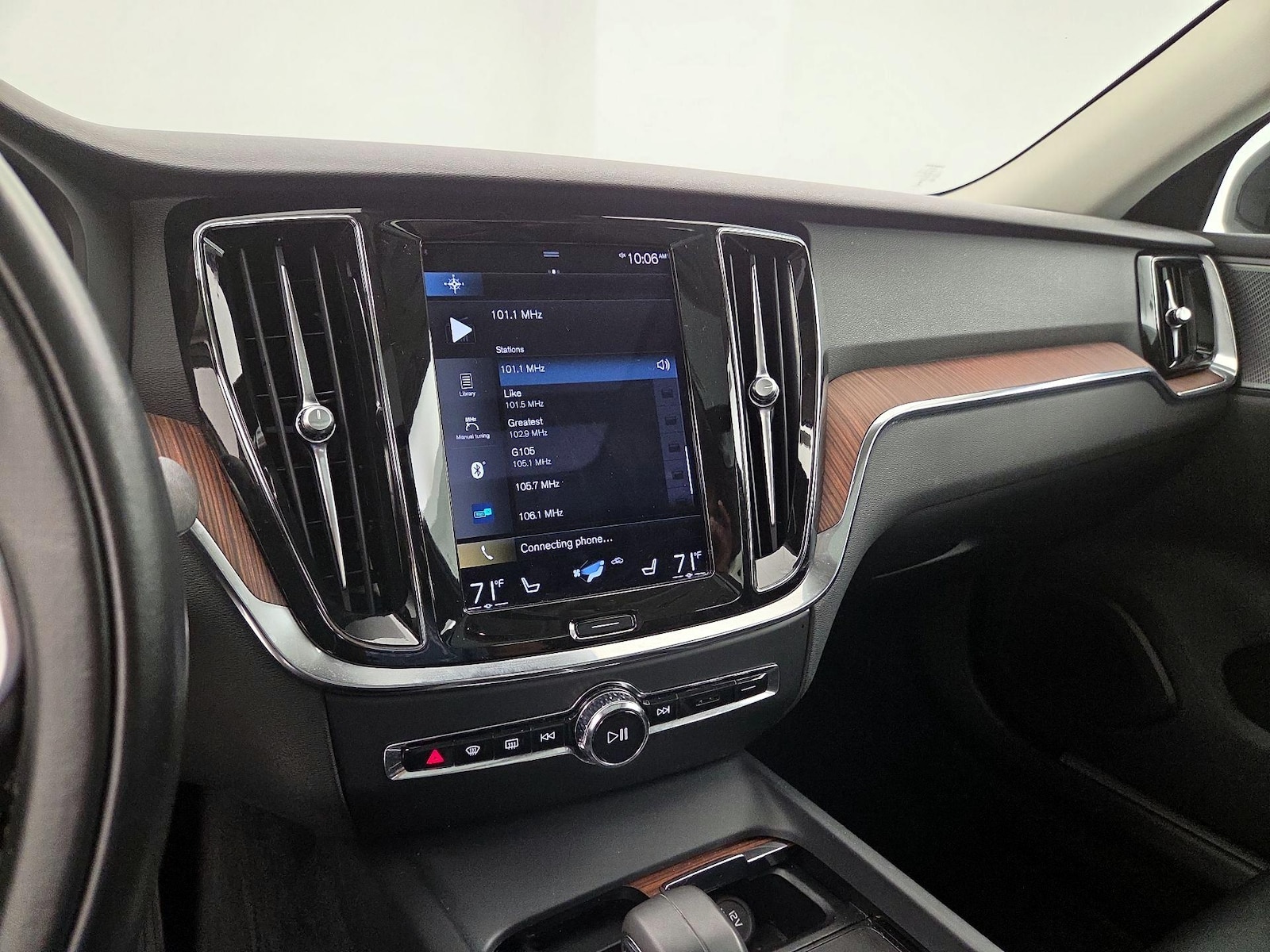 2022 Volvo S60 Momentum - Photo 17
