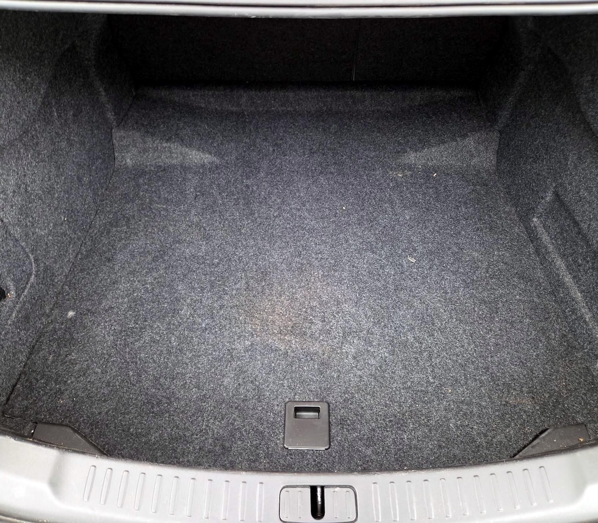 Trunk/Cargo (Seats Up)