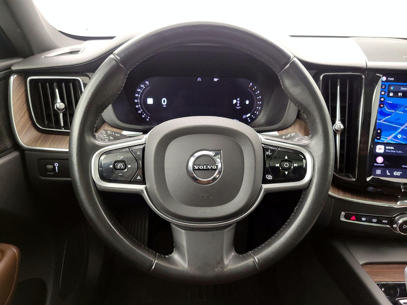 2022 Volvo XC60 Inscription - Photo 11